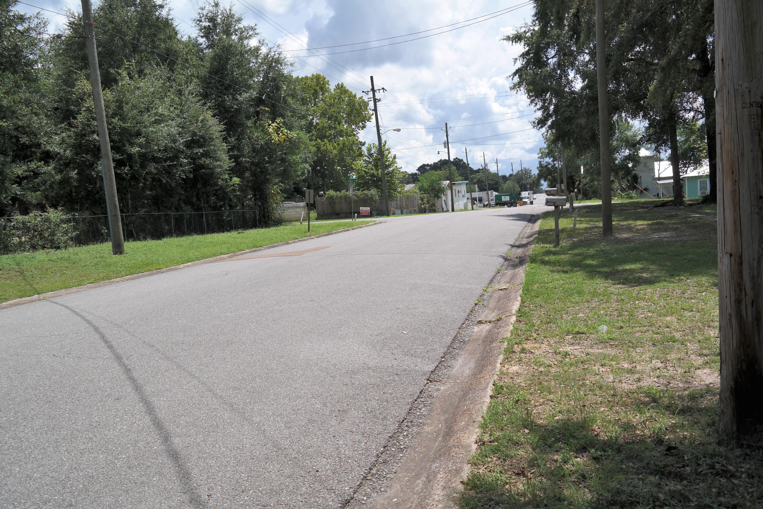 TOWN OF DEFUNIAK SPRINGS - Residential