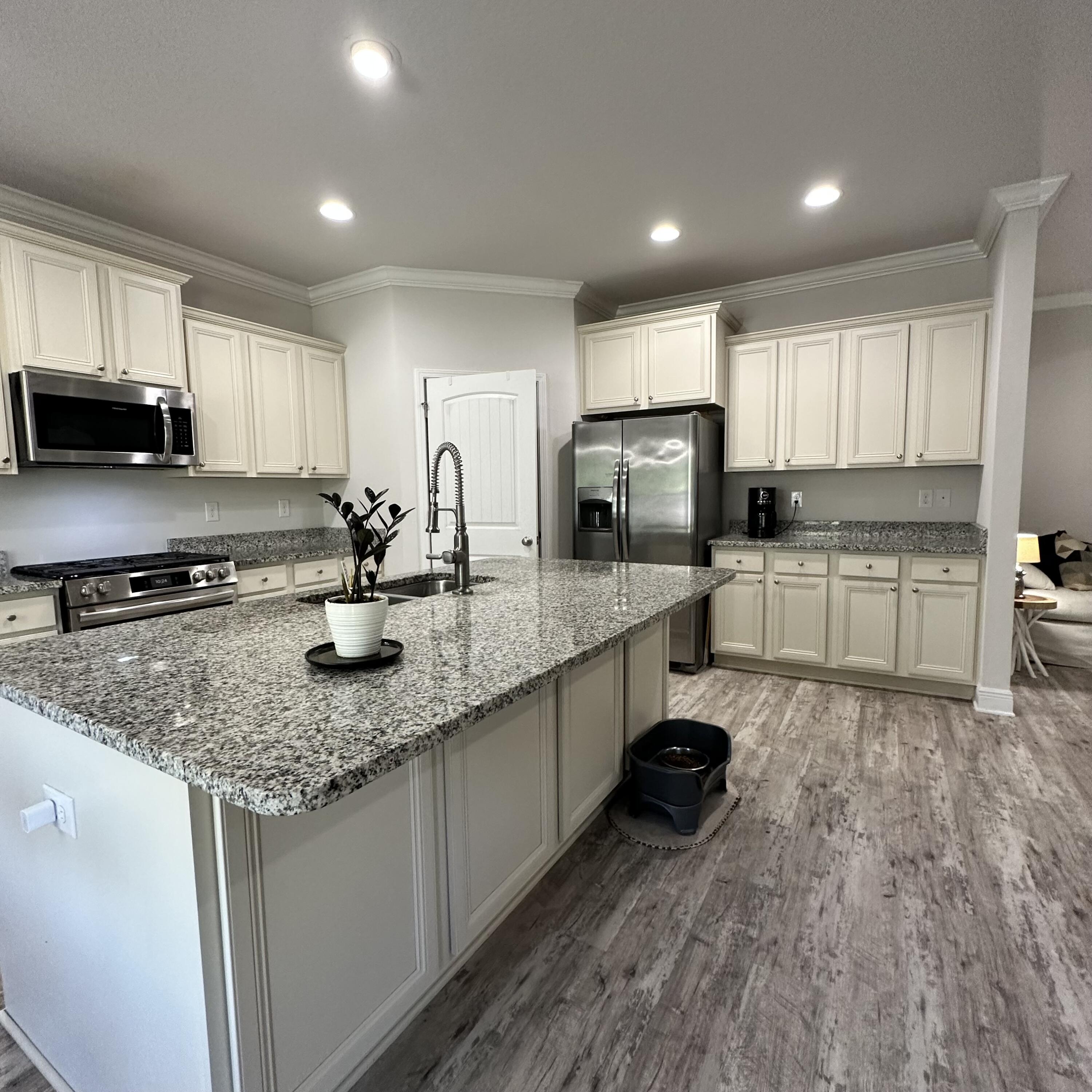 HAMMOCK BAY - Residential