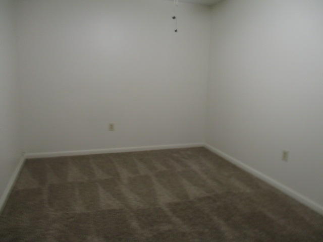 BERKSHIRE WOODS - Residential Lease
