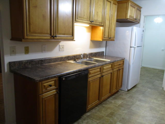 BERKSHIRE WOODS - Residential Lease