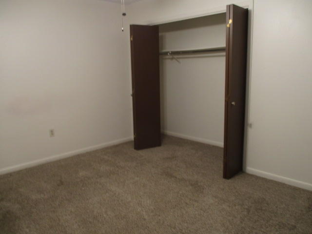 BERKSHIRE WOODS - Residential Lease