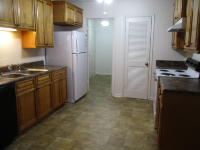 BERKSHIRE WOODS - Residential Lease