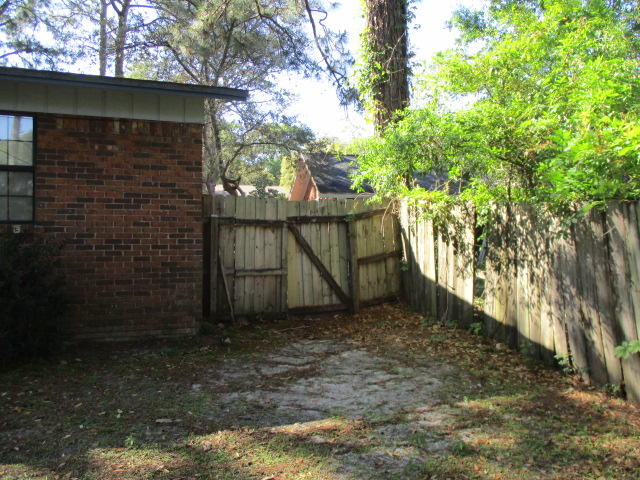 BERKSHIRE WOODS - Residential Lease