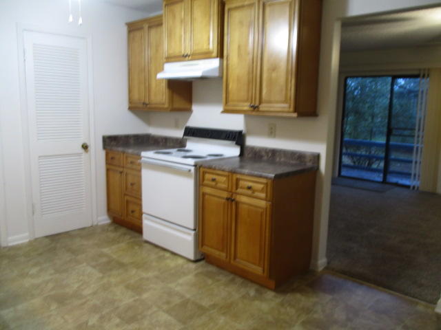 BERKSHIRE WOODS - Residential Lease