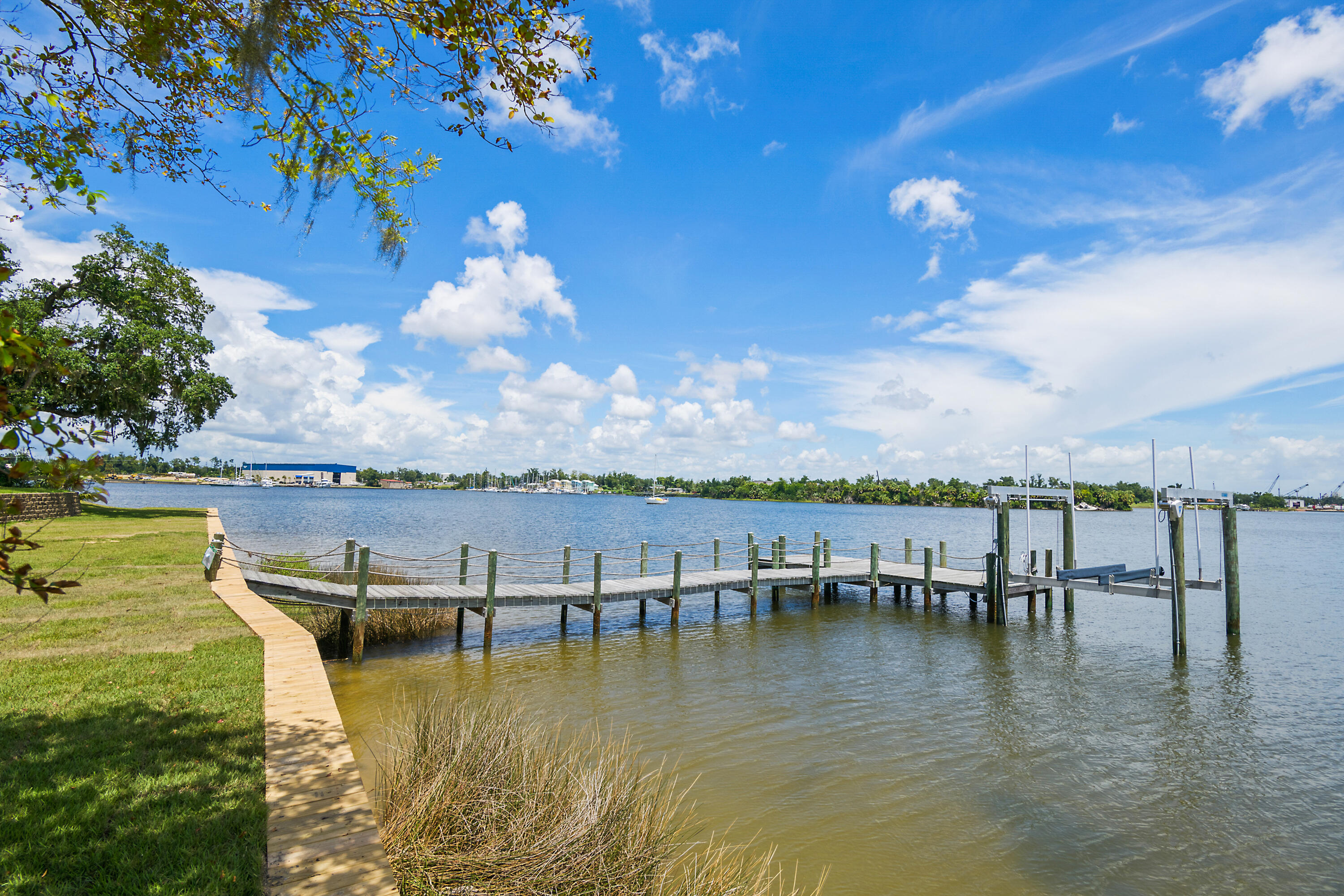Cove Pointe - Residential