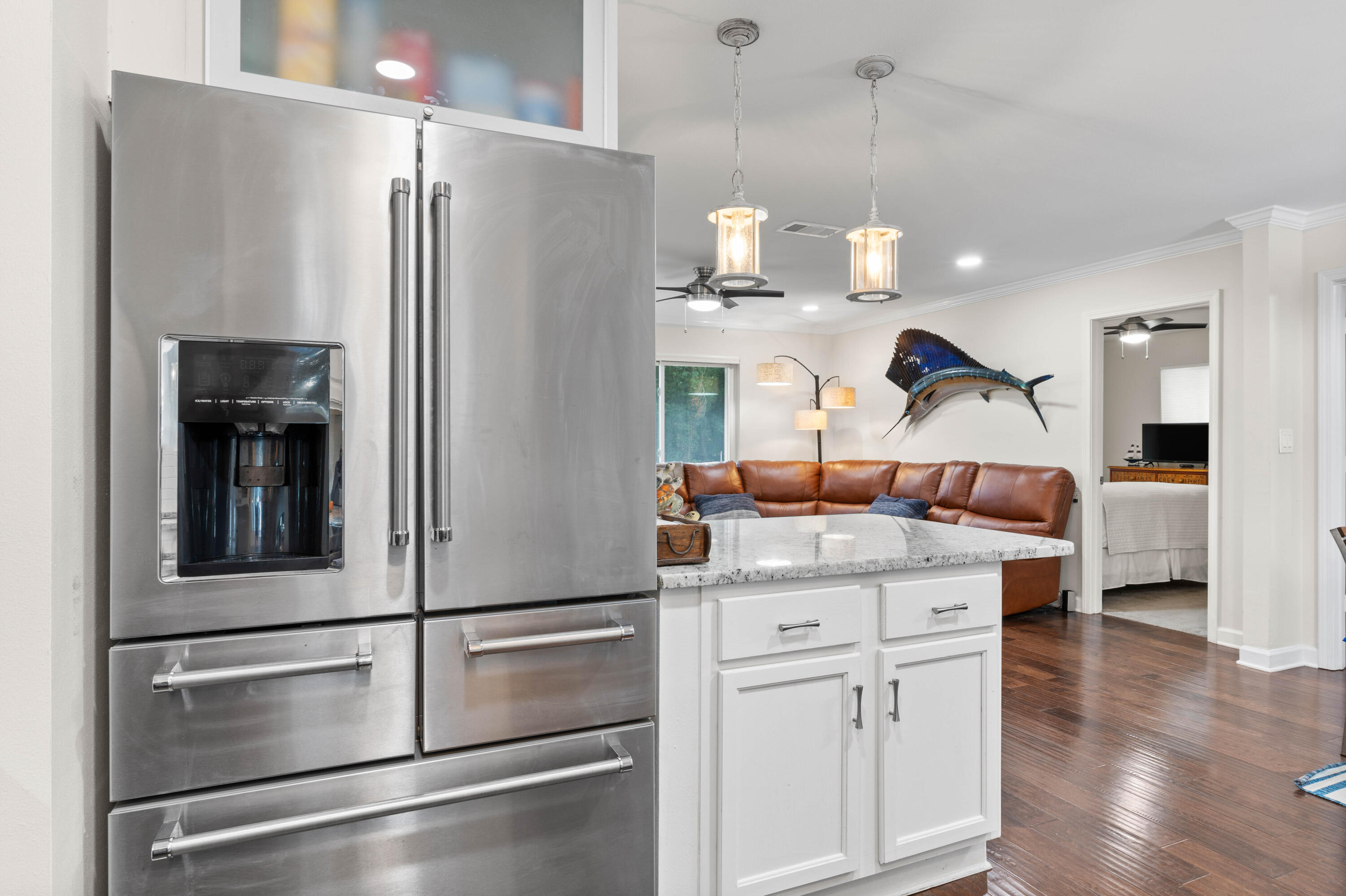 CALHOUN S/D DESTIN LOT 91 +BEG SW COR LOT 92 E 50 FT NW TO NE COR 91 THENCE S TO PT OF BEG BLK D 90 - Residential