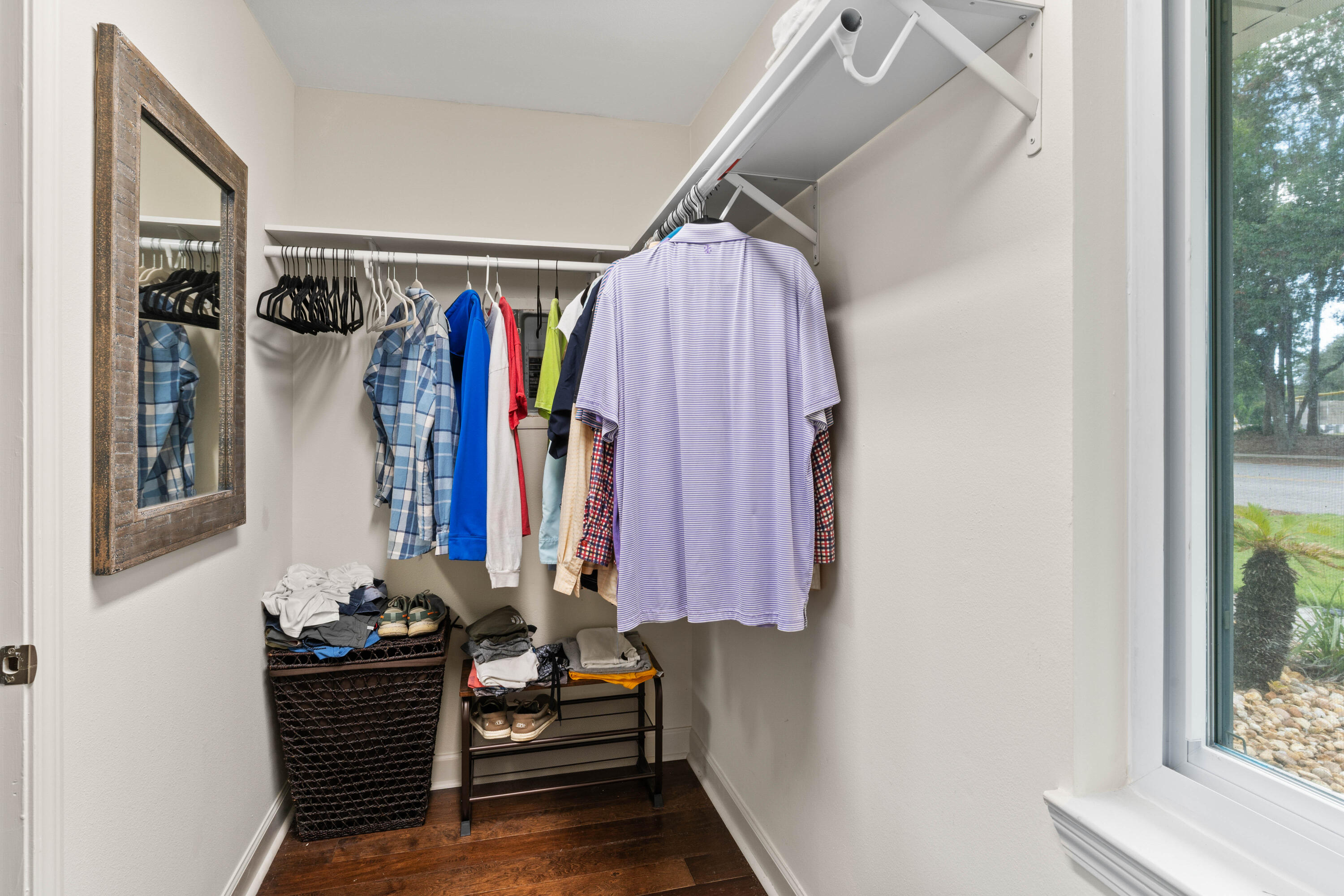 CALHOUN S/D DESTIN LOT 91 +BEG SW COR LOT 92 E 50 FT NW TO NE COR 91 THENCE S TO PT OF BEG BLK D 90 - Residential