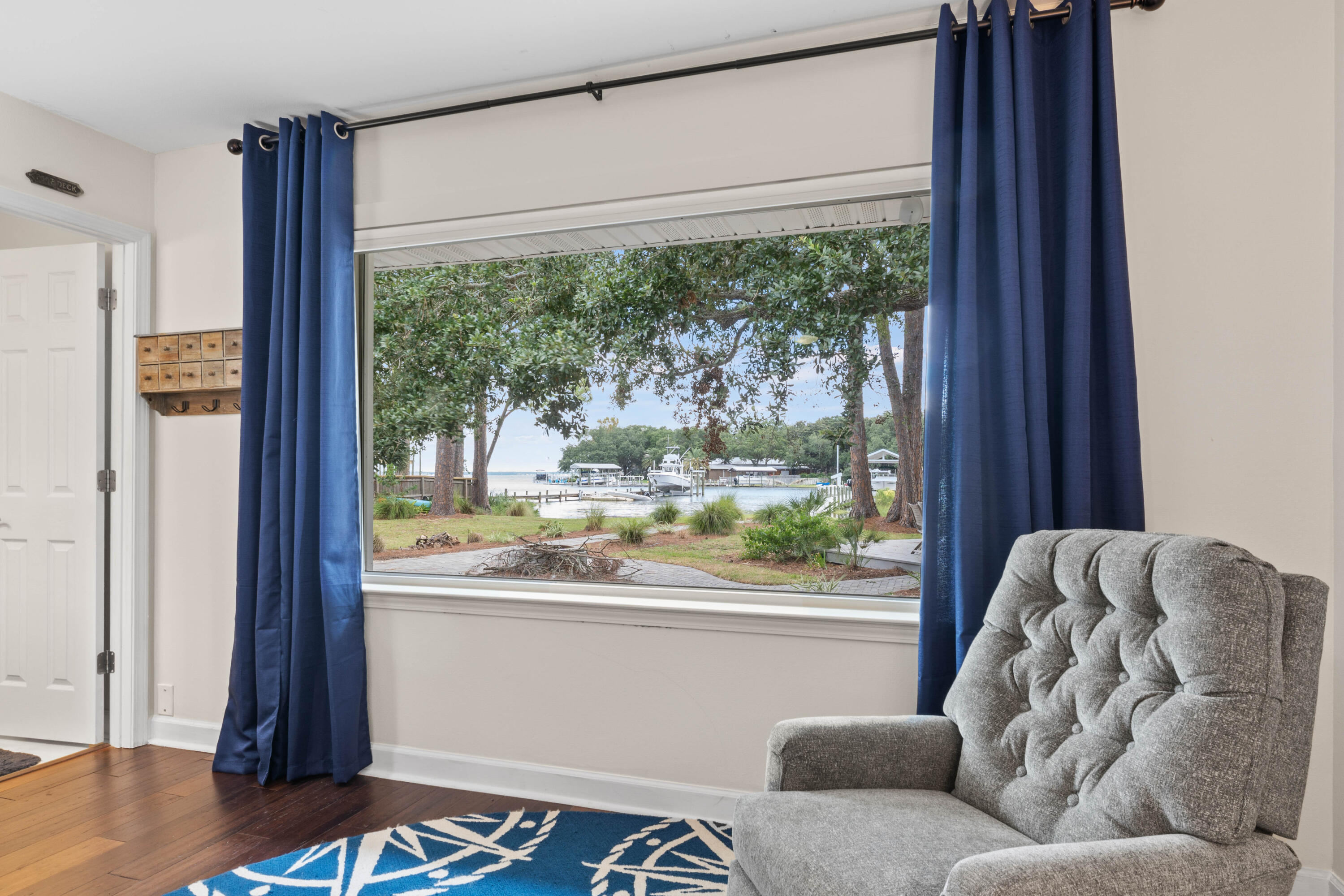 CALHOUN S/D DESTIN LOT 91 +BEG SW COR LOT 92 E 50 FT NW TO NE COR 91 THENCE S TO PT OF BEG BLK D 90 - Residential