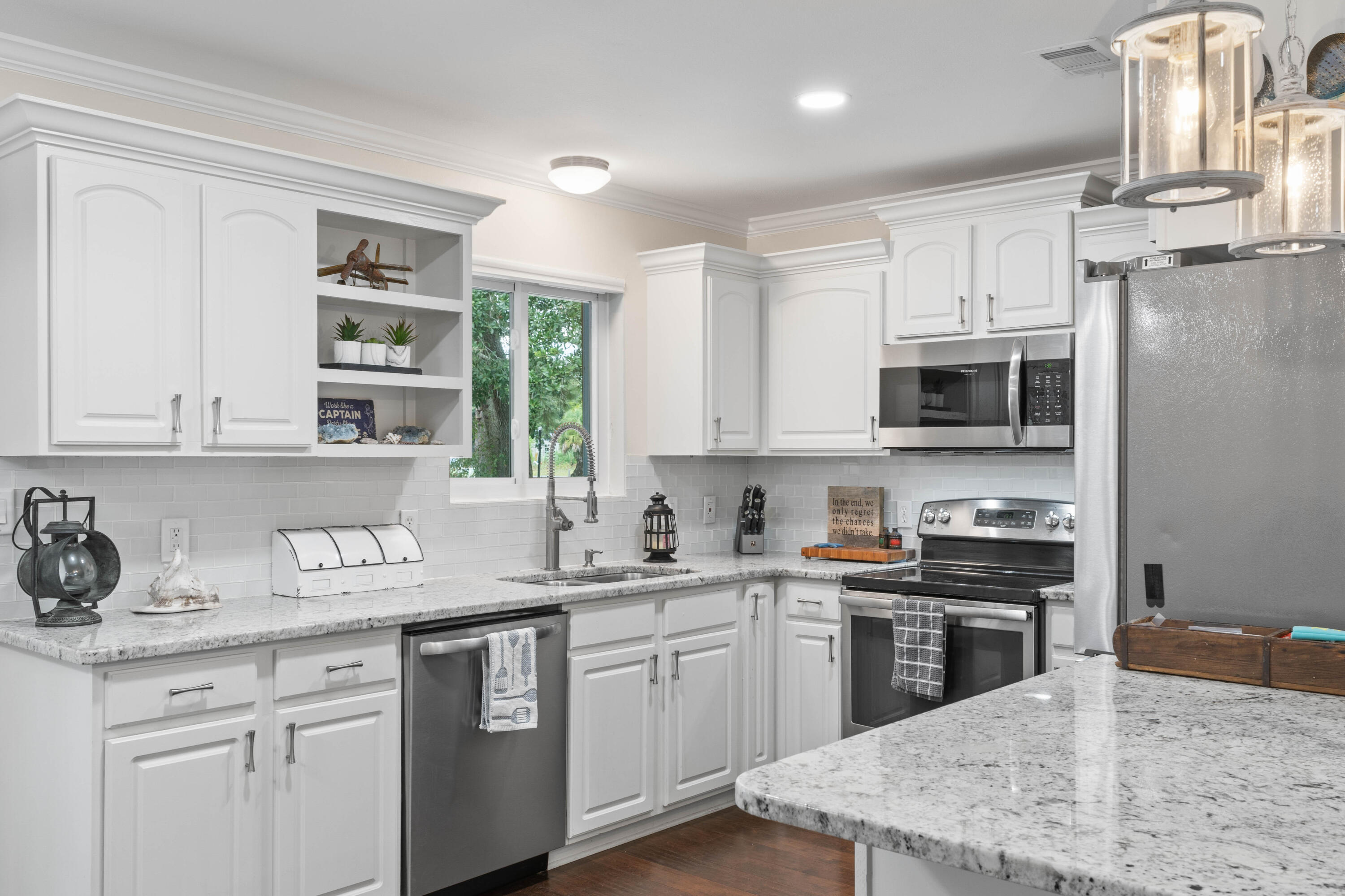 CALHOUN S/D DESTIN LOT 91 +BEG SW COR LOT 92 E 50 FT NW TO NE COR 91 THENCE S TO PT OF BEG BLK D 90 - Residential