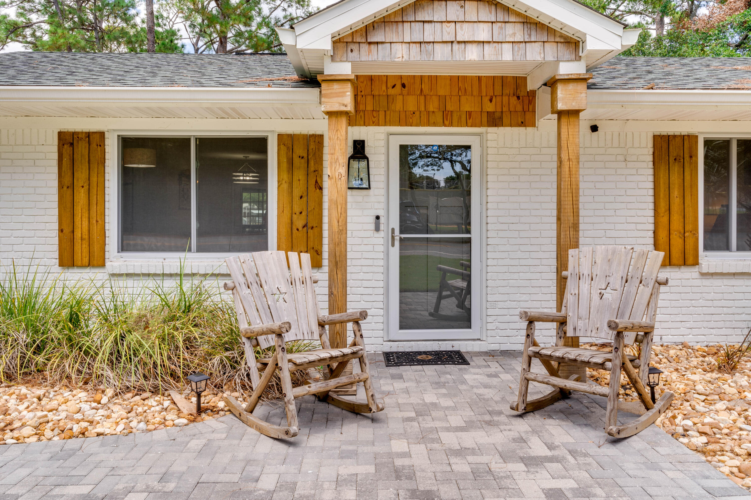 CALHOUN S/D DESTIN LOT 91 +BEG SW COR LOT 92 E 50 FT NW TO NE COR 91 THENCE S TO PT OF BEG BLK D 90 - Residential