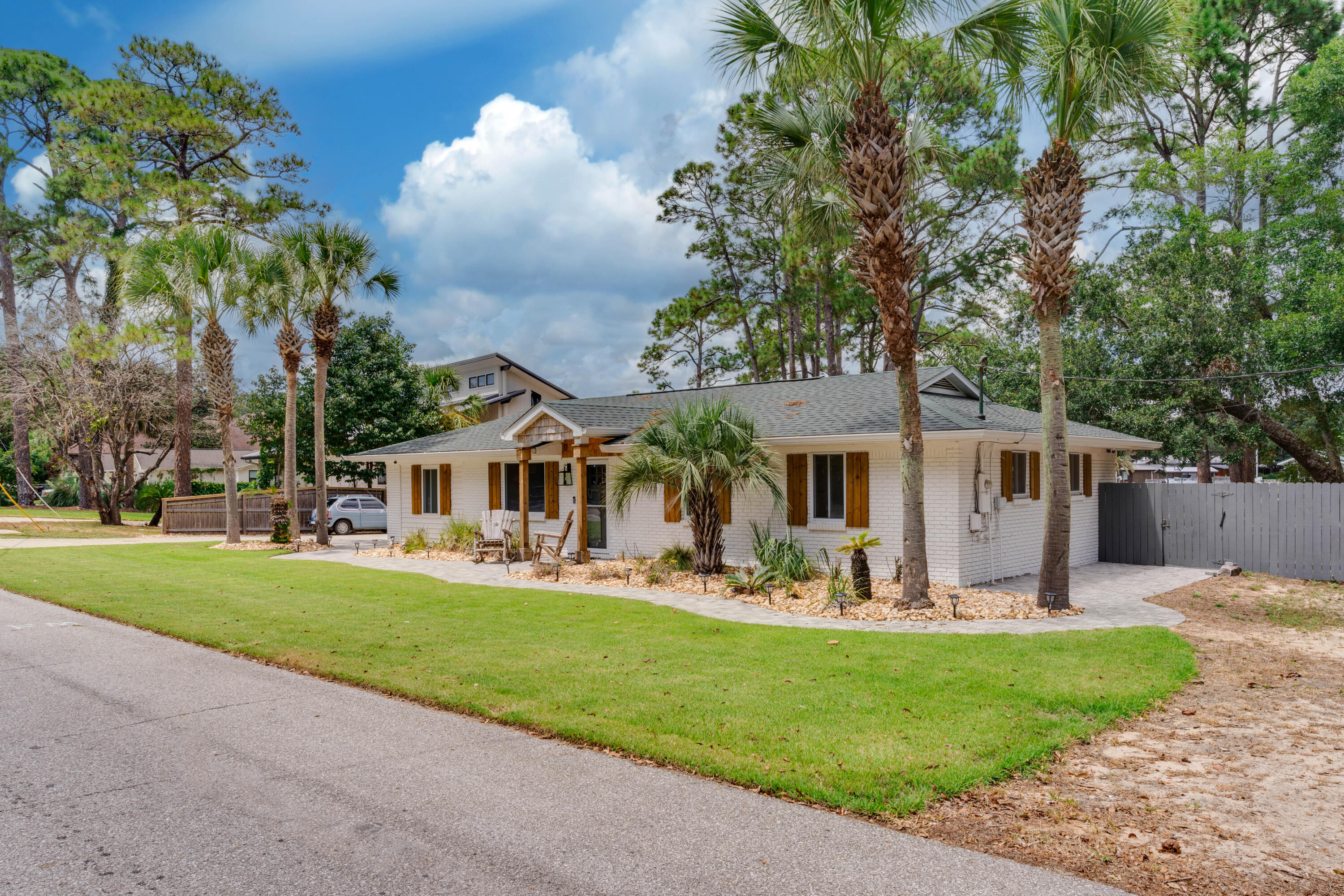 CALHOUN S/D DESTIN LOT 91 +BEG SW COR LOT 92 E 50 FT NW TO NE COR 91 THENCE S TO PT OF BEG BLK D 90 - Residential