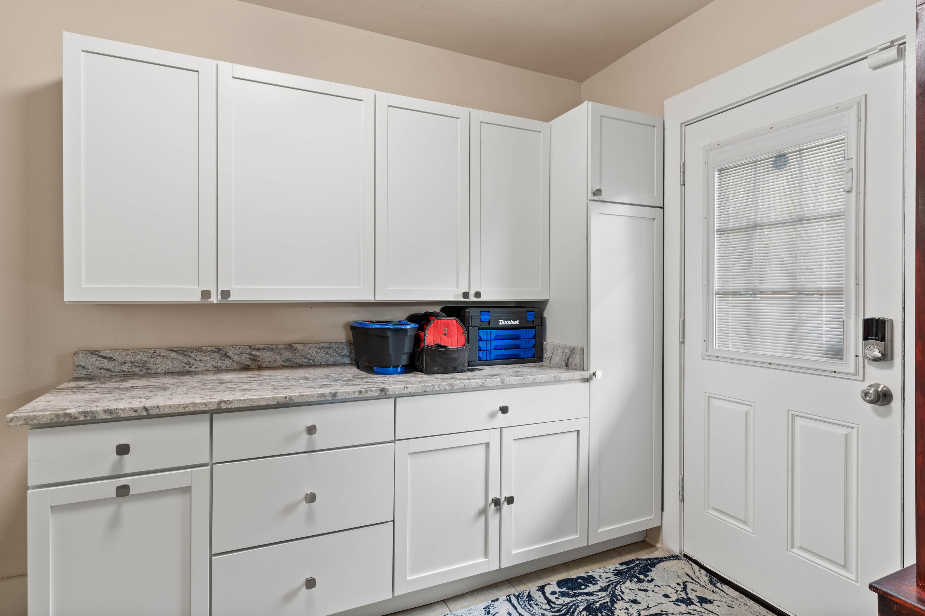 CALHOUN S/D DESTIN LOT 91 +BEG SW COR LOT 92 E 50 FT NW TO NE COR 91 THENCE S TO PT OF BEG BLK D 90 - Residential