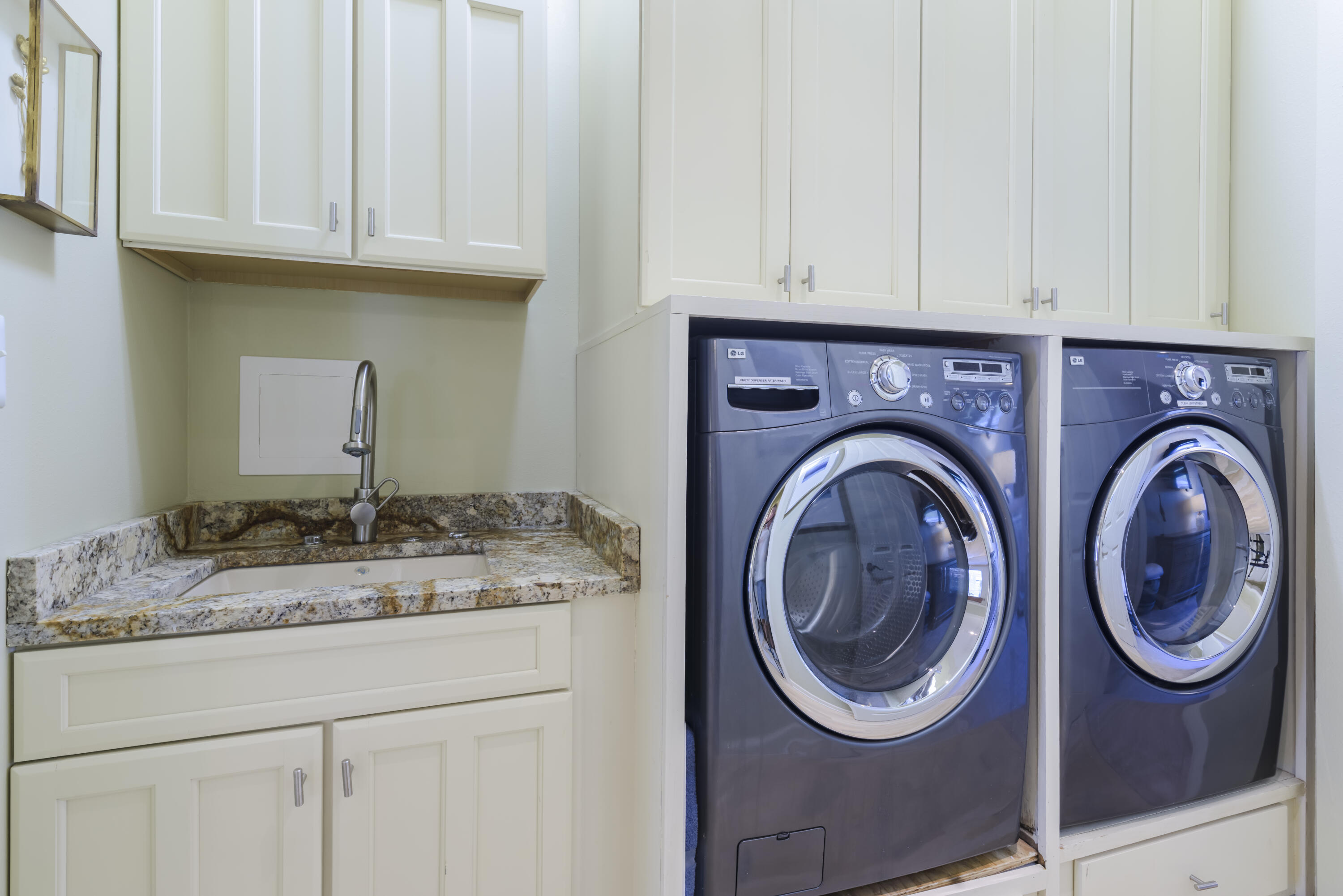 PRESTWICK PLACE - Residential