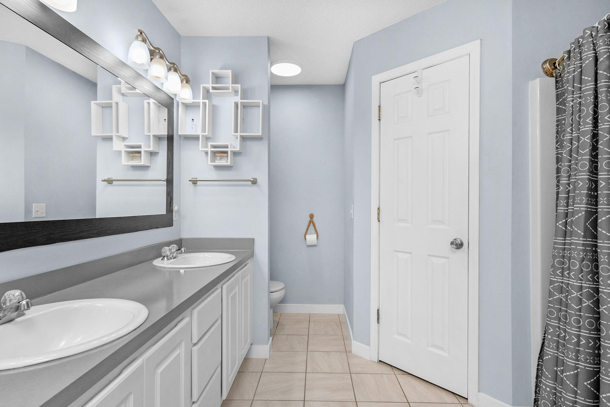 COUNTRYVIEW ESTATES 10TH ADDN - Residential