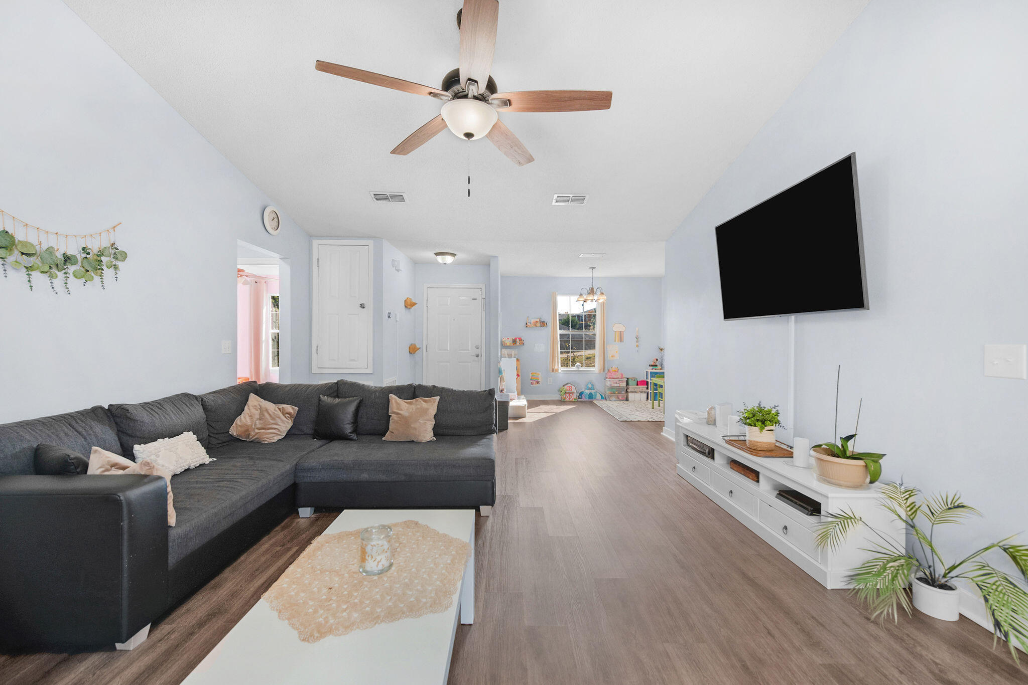 COUNTRYVIEW ESTATES 10TH ADDN - Residential