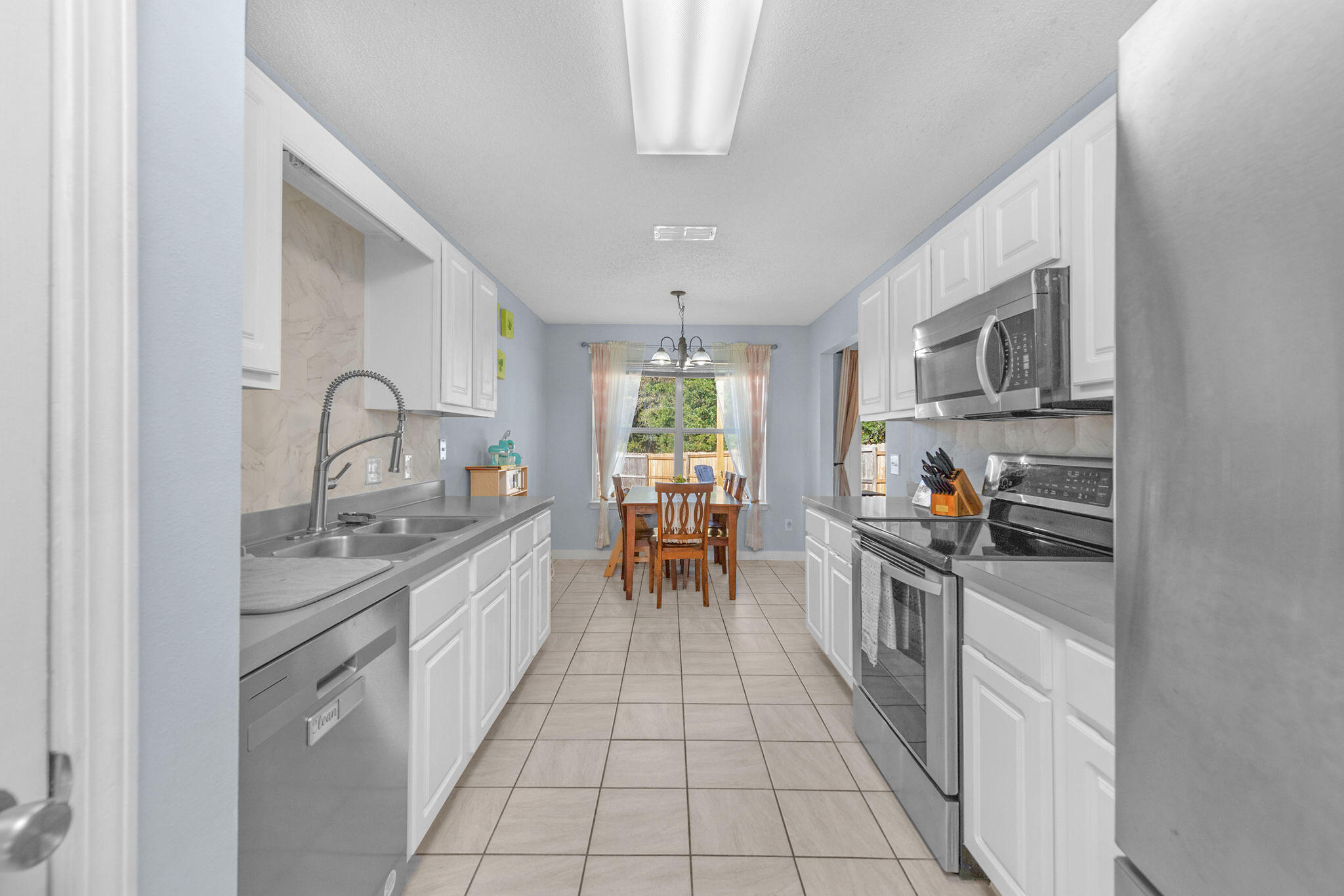 COUNTRYVIEW ESTATES 10TH ADDN - Residential