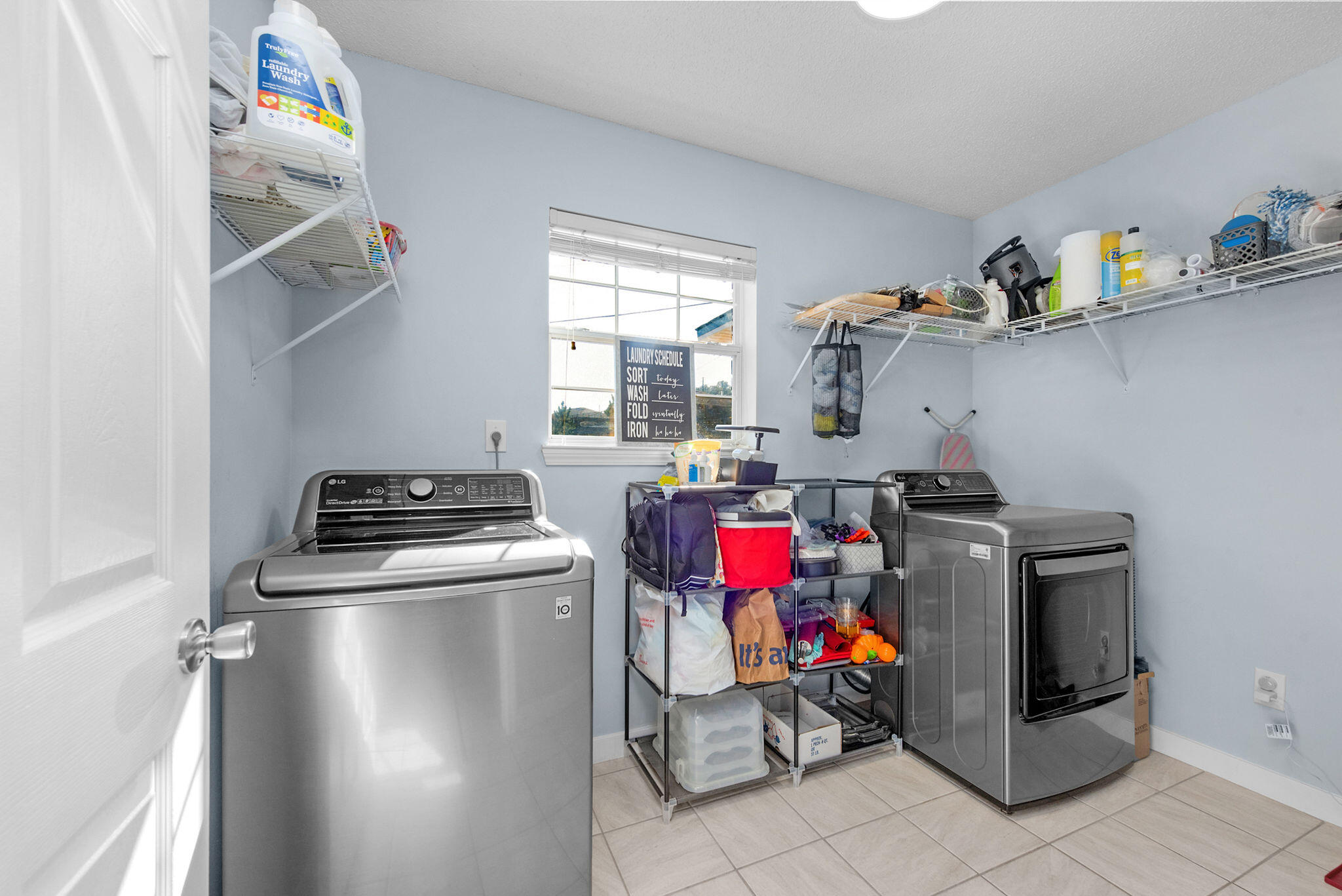 COUNTRYVIEW ESTATES 10TH ADDN - Residential