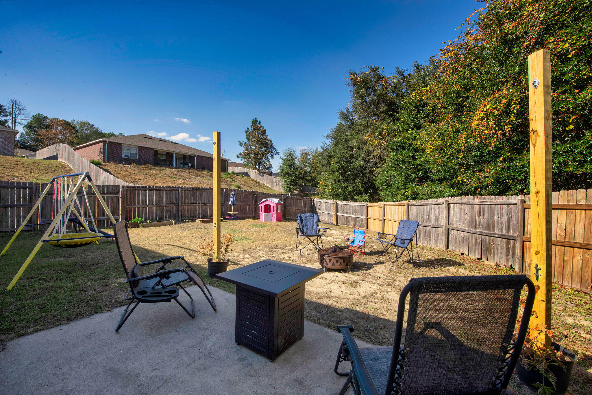 COUNTRYVIEW ESTATES 10TH ADDN - Residential