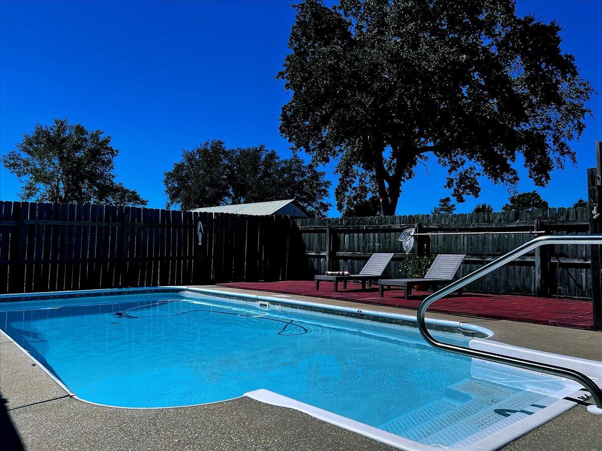 NO RECORDED SUBDIVISION - Residential