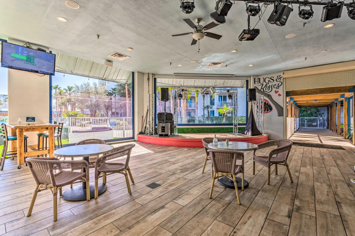 THE PALMS OF DESTIN - Residential