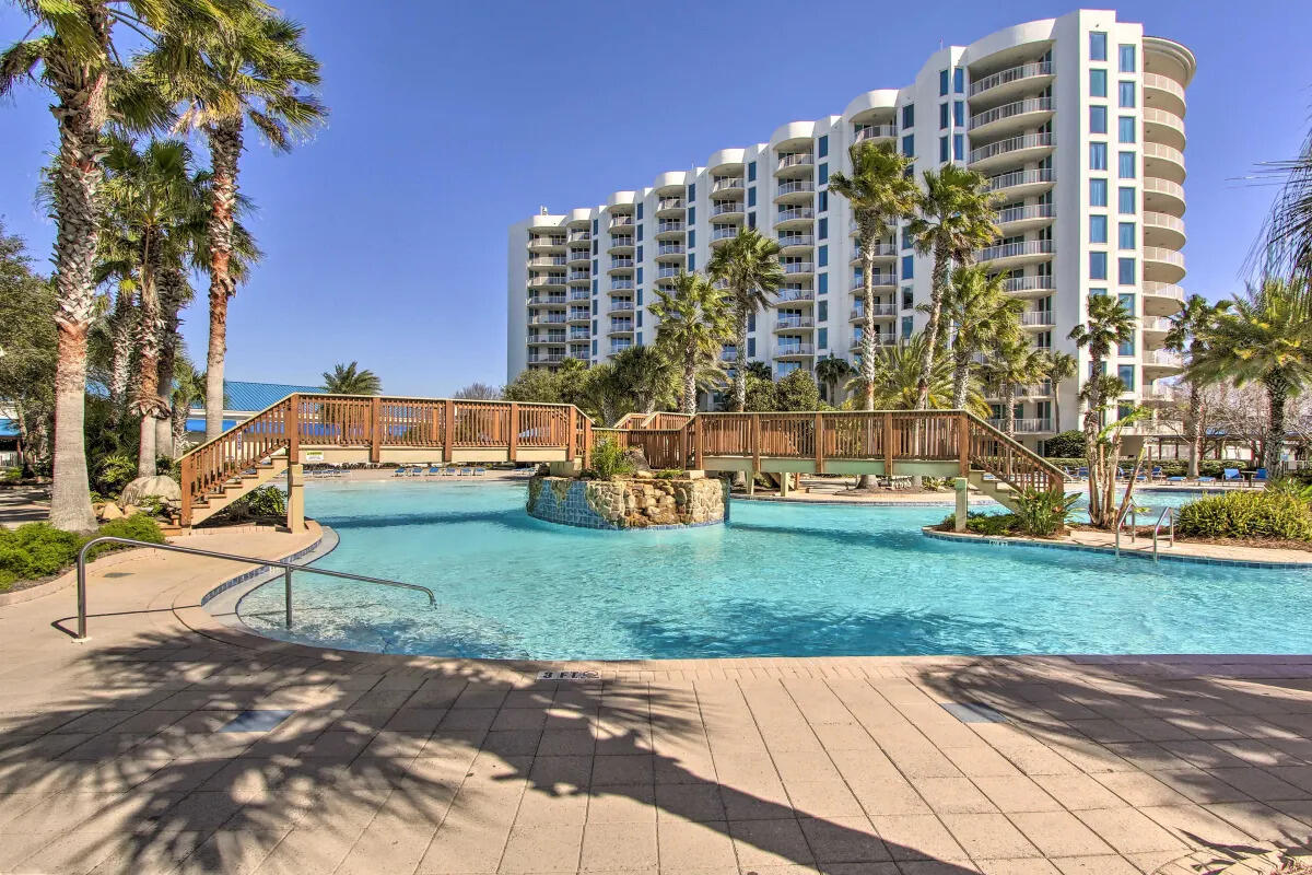 THE PALMS OF DESTIN - Residential