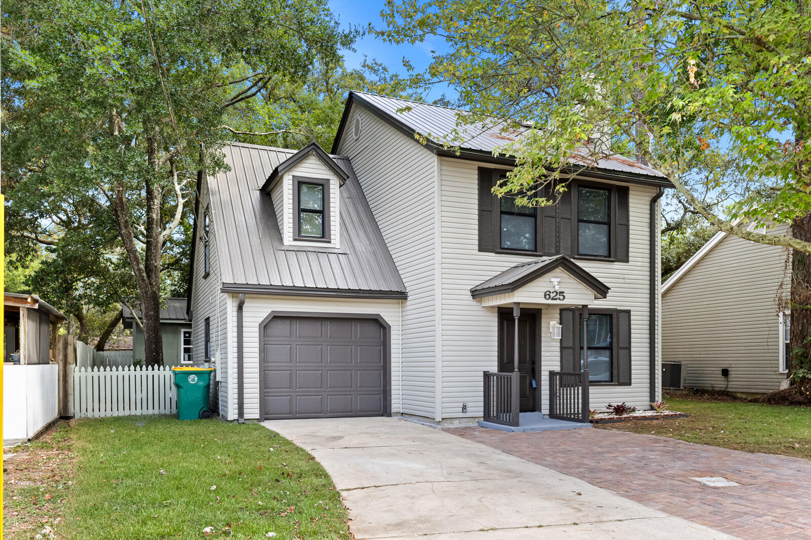CANDLEWOOD VILLAGE - Residential