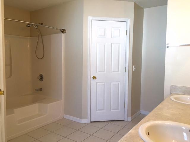 REDSTONE ESTATES - Residential Lease