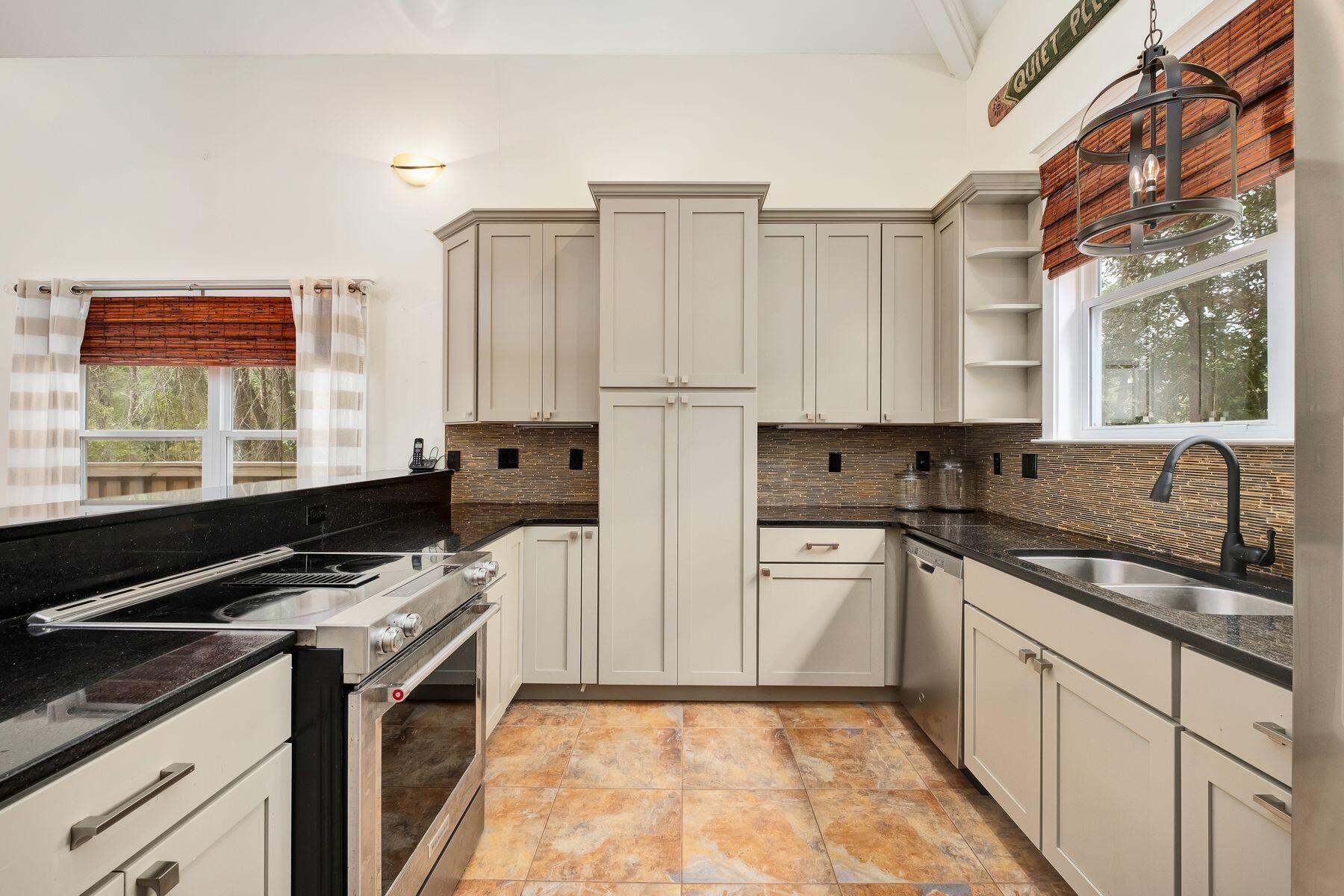 DAUGHETTES AMENDED - Residential