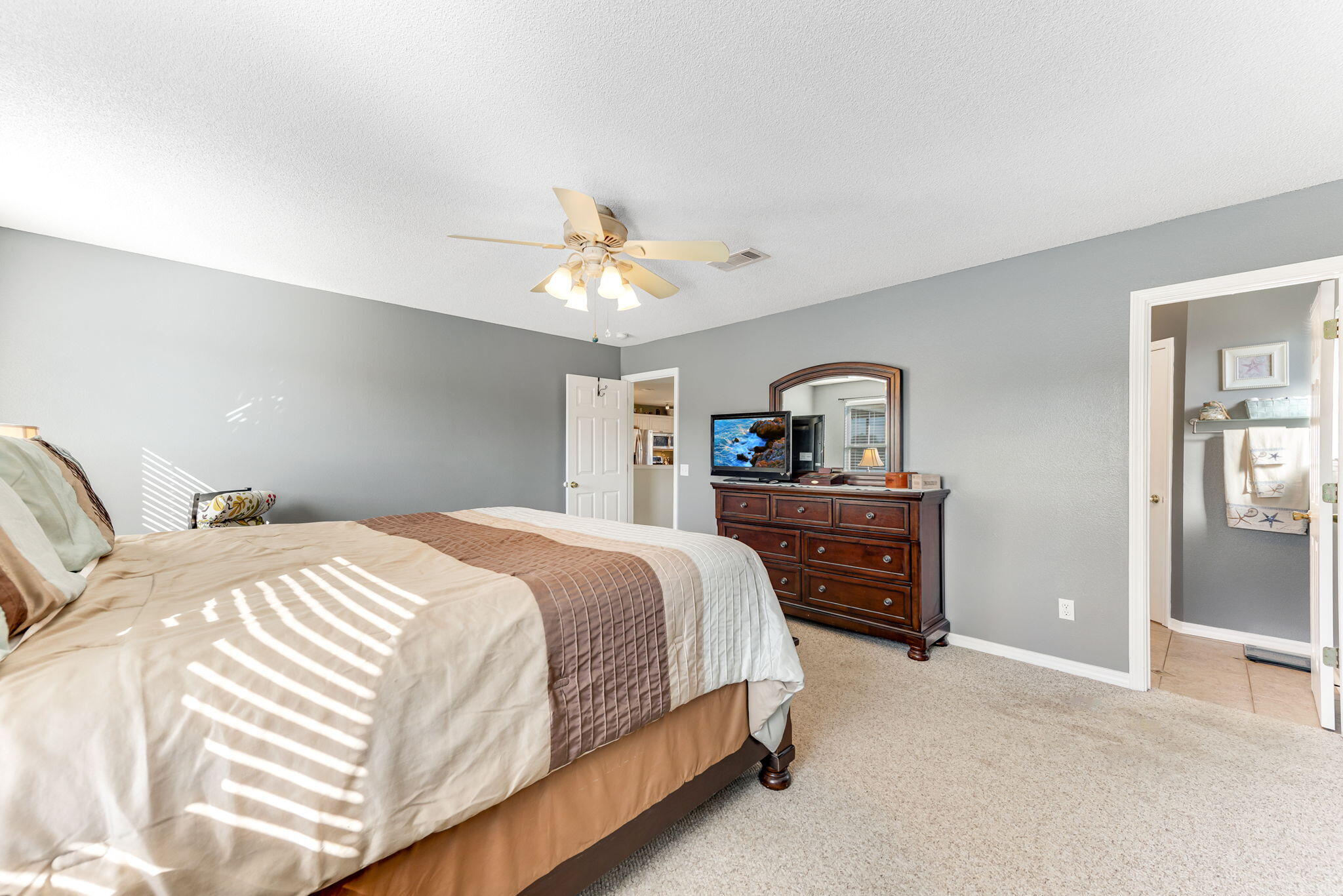 EMERALD SHORES - Residential