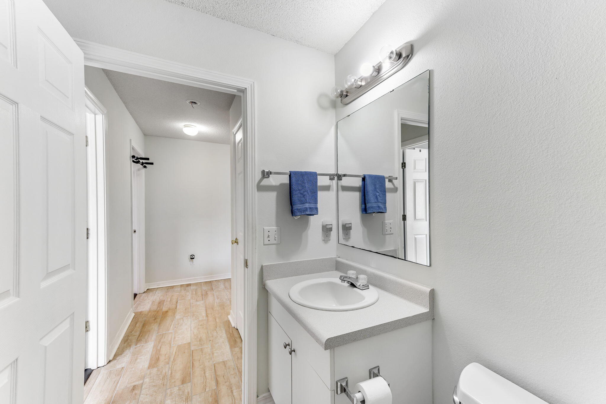 EMERALD SHORES - Residential