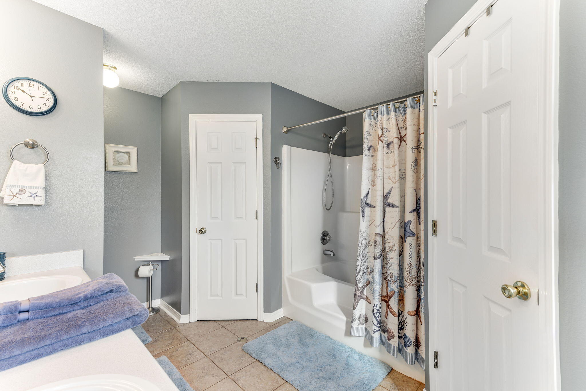 EMERALD SHORES - Residential