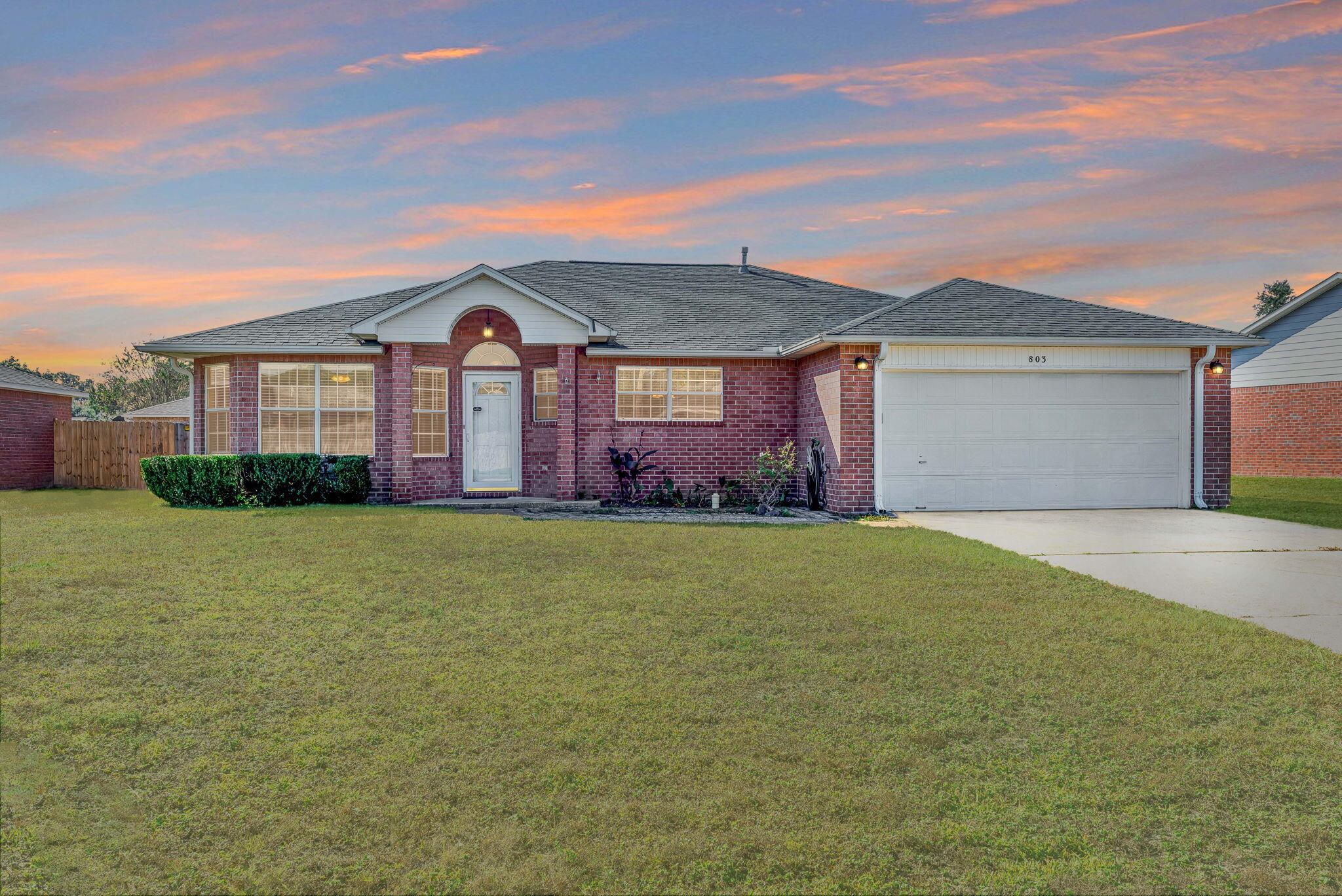 EMERALD SHORES - Residential