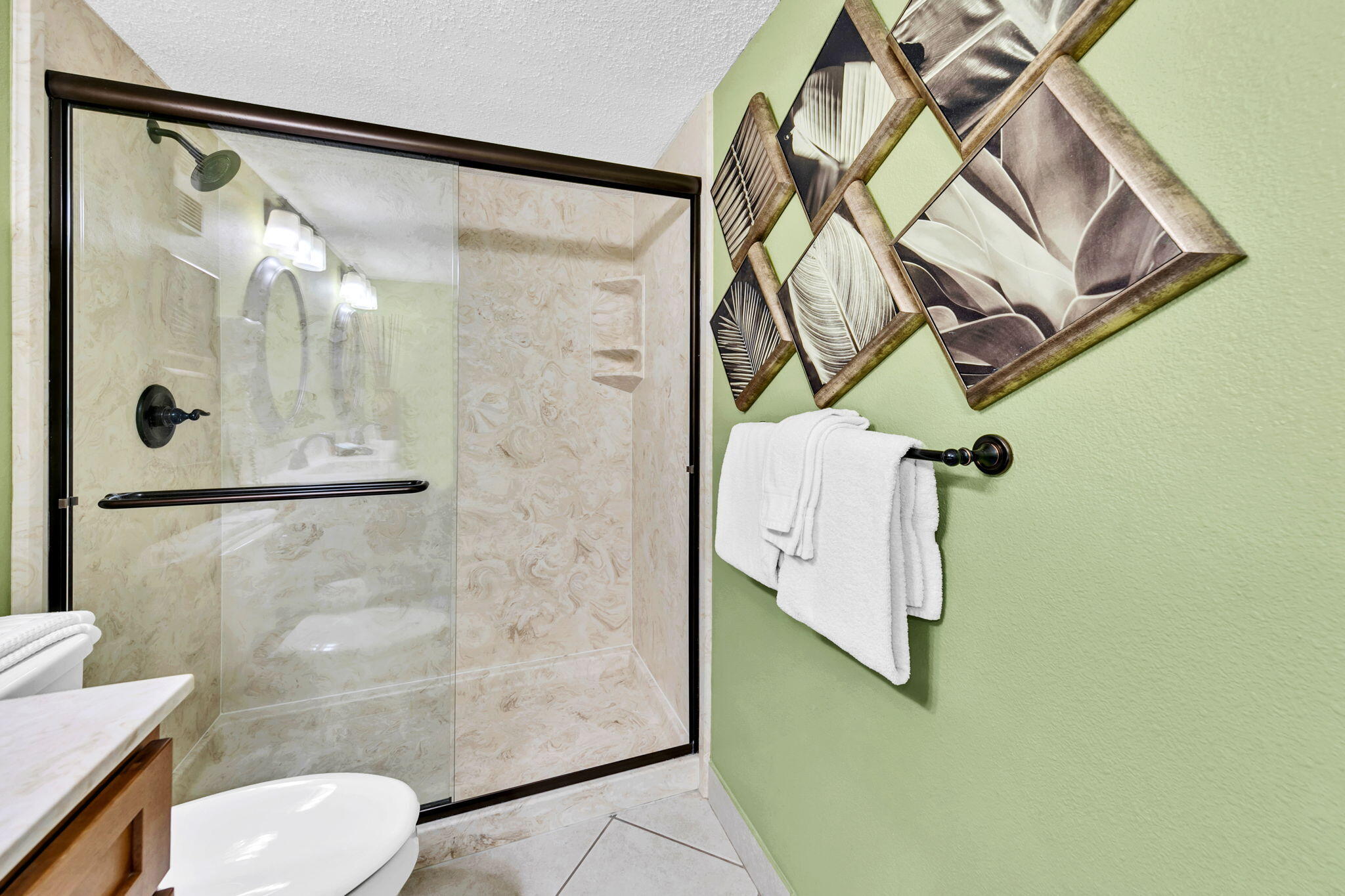 ISLANDER CONDO PH 2 - Residential