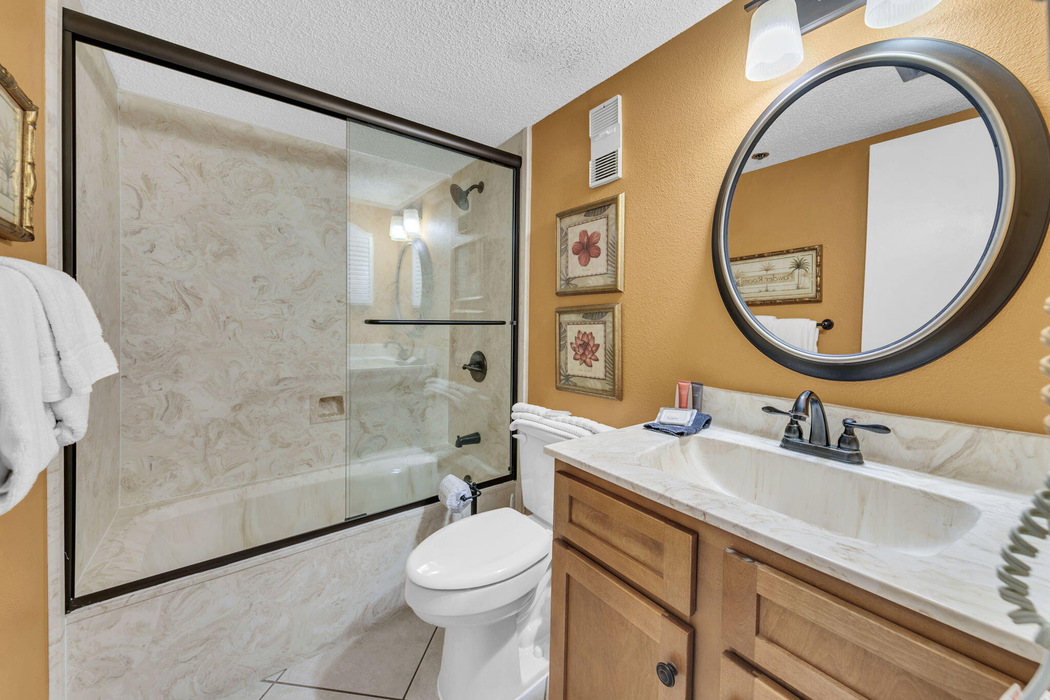 ISLANDER CONDO PH 2 - Residential