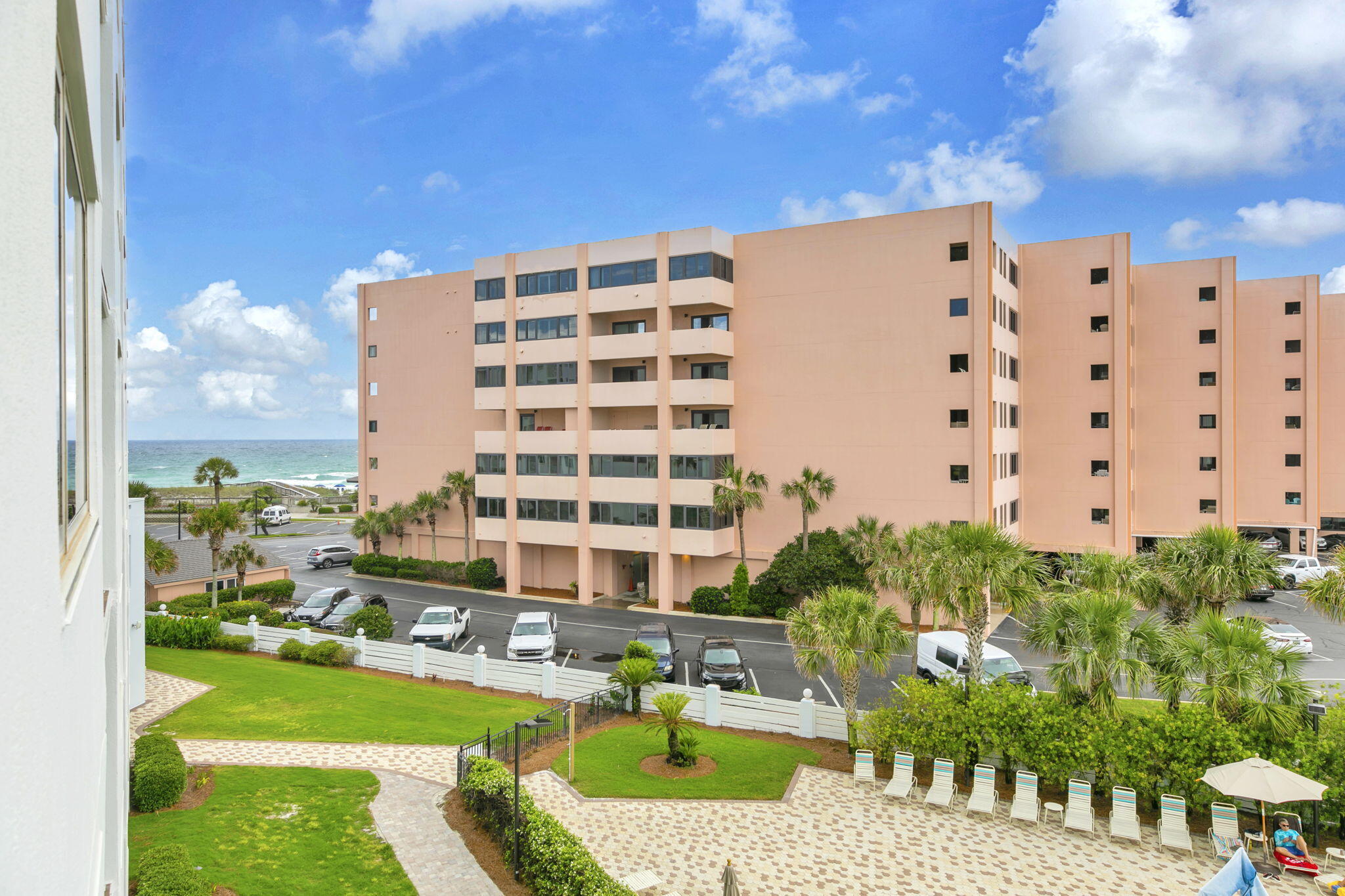 ISLANDER CONDO PH 2 - Residential