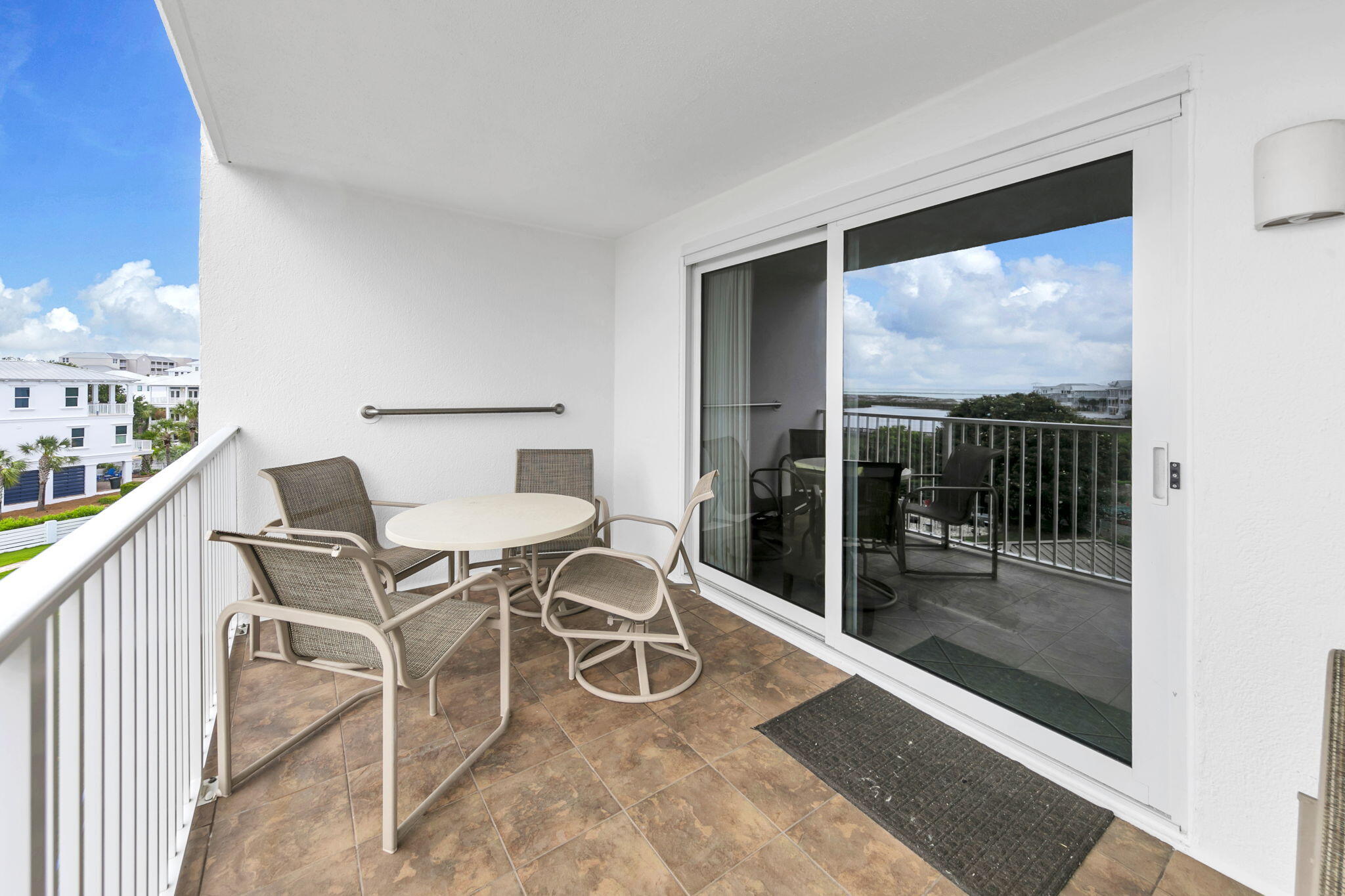 ISLANDER CONDO PH 2 - Residential