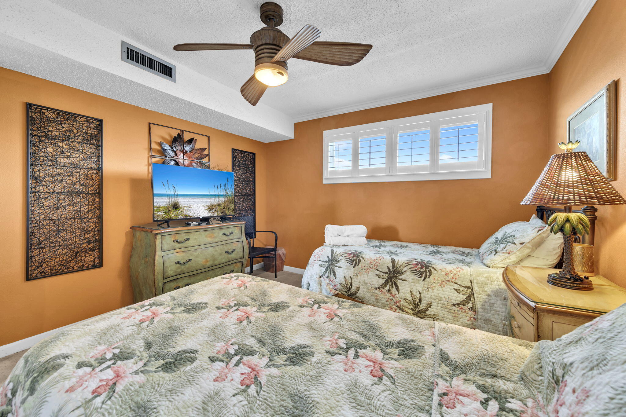 ISLANDER CONDO PH 2 - Residential