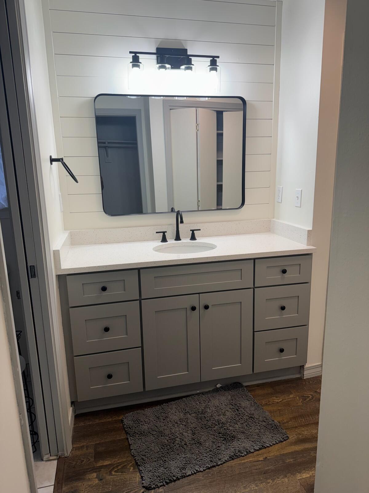 BAYVIEW MANOR 1ST ADDN - Residential Lease