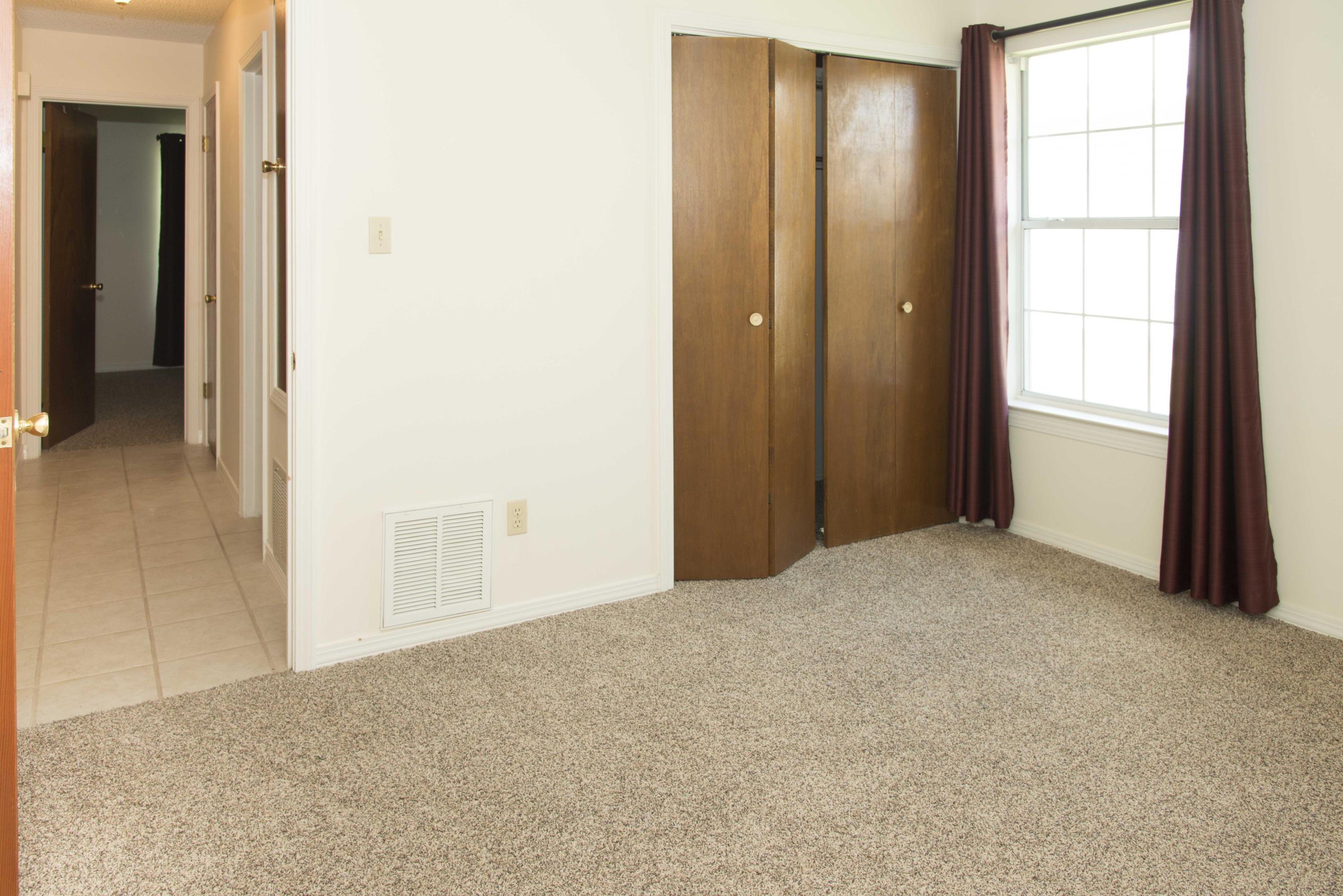 COLINA DEL ORO - Residential Lease