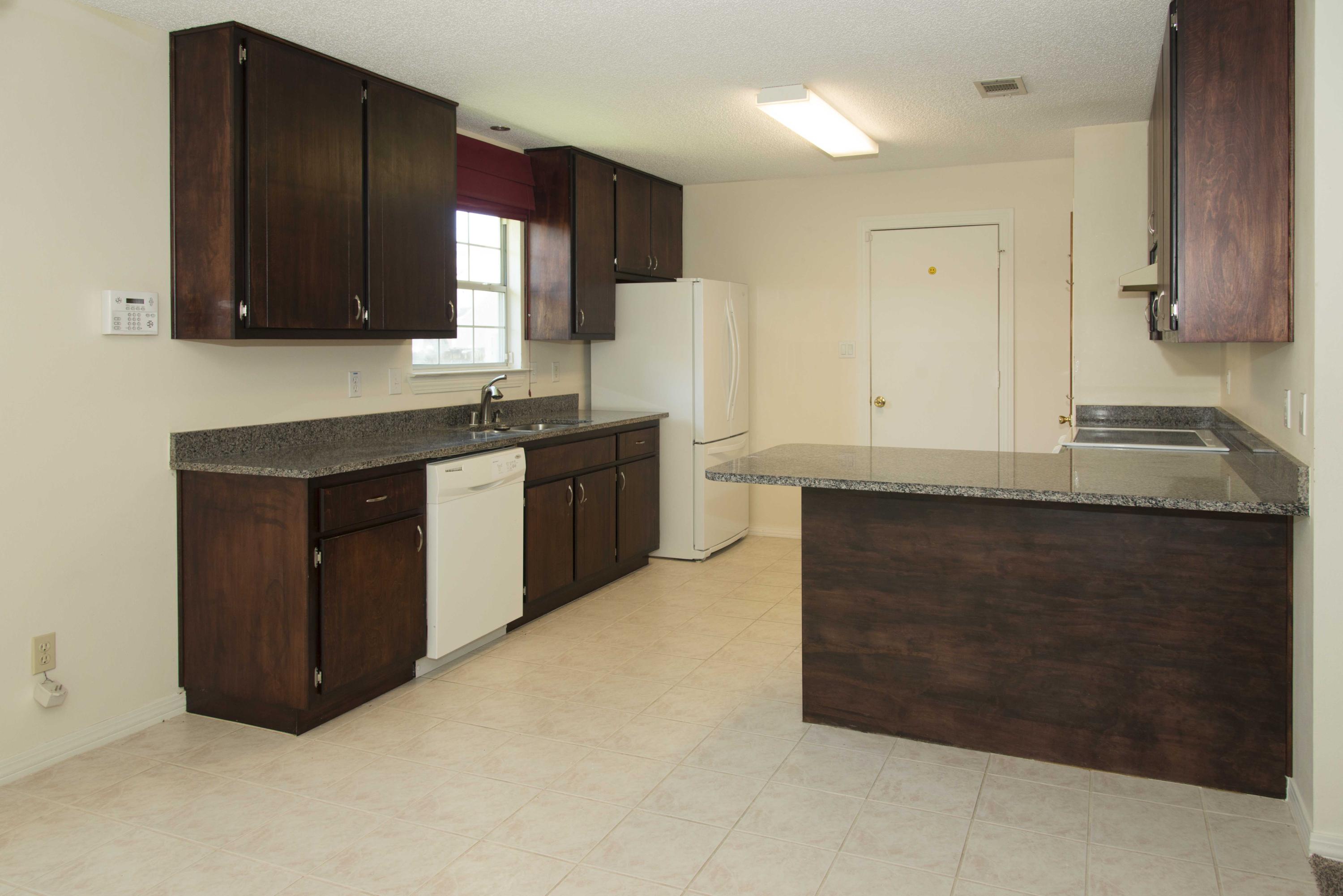 COLINA DEL ORO - Residential Lease