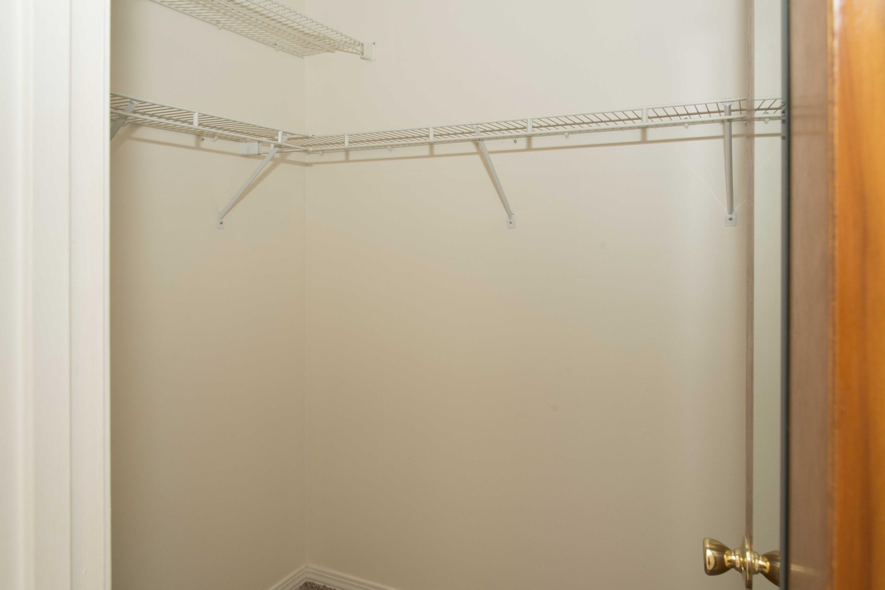 COLINA DEL ORO - Residential Lease