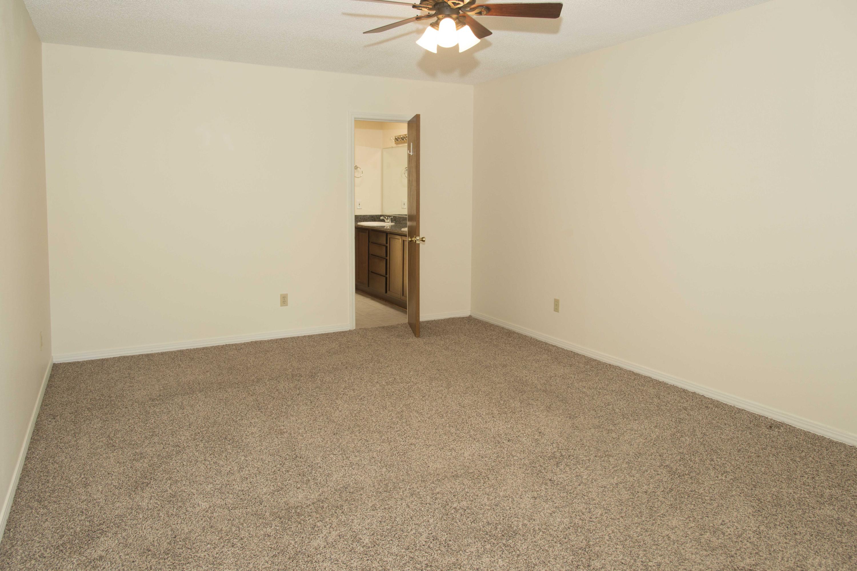 COLINA DEL ORO - Residential Lease