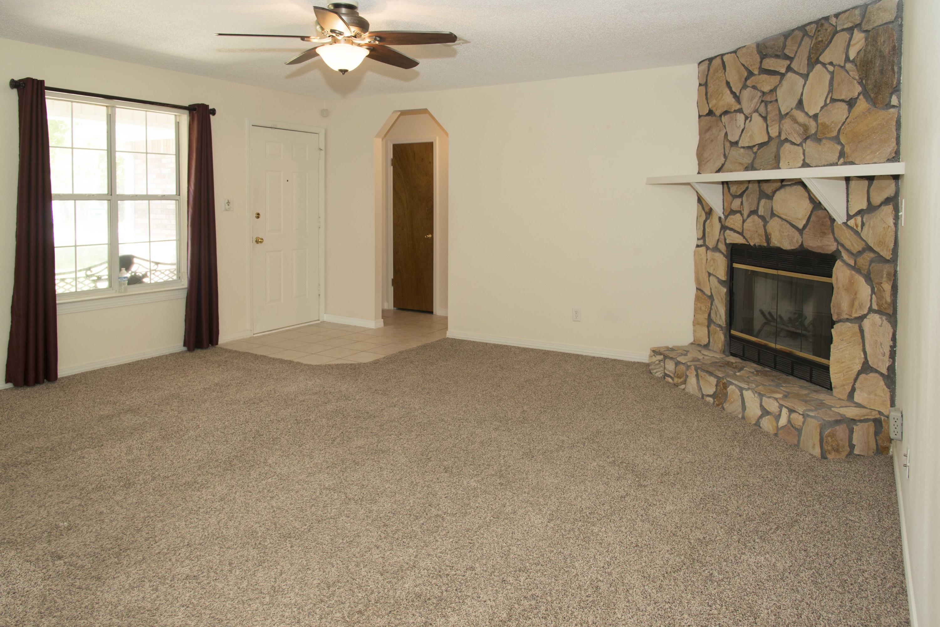 COLINA DEL ORO - Residential Lease