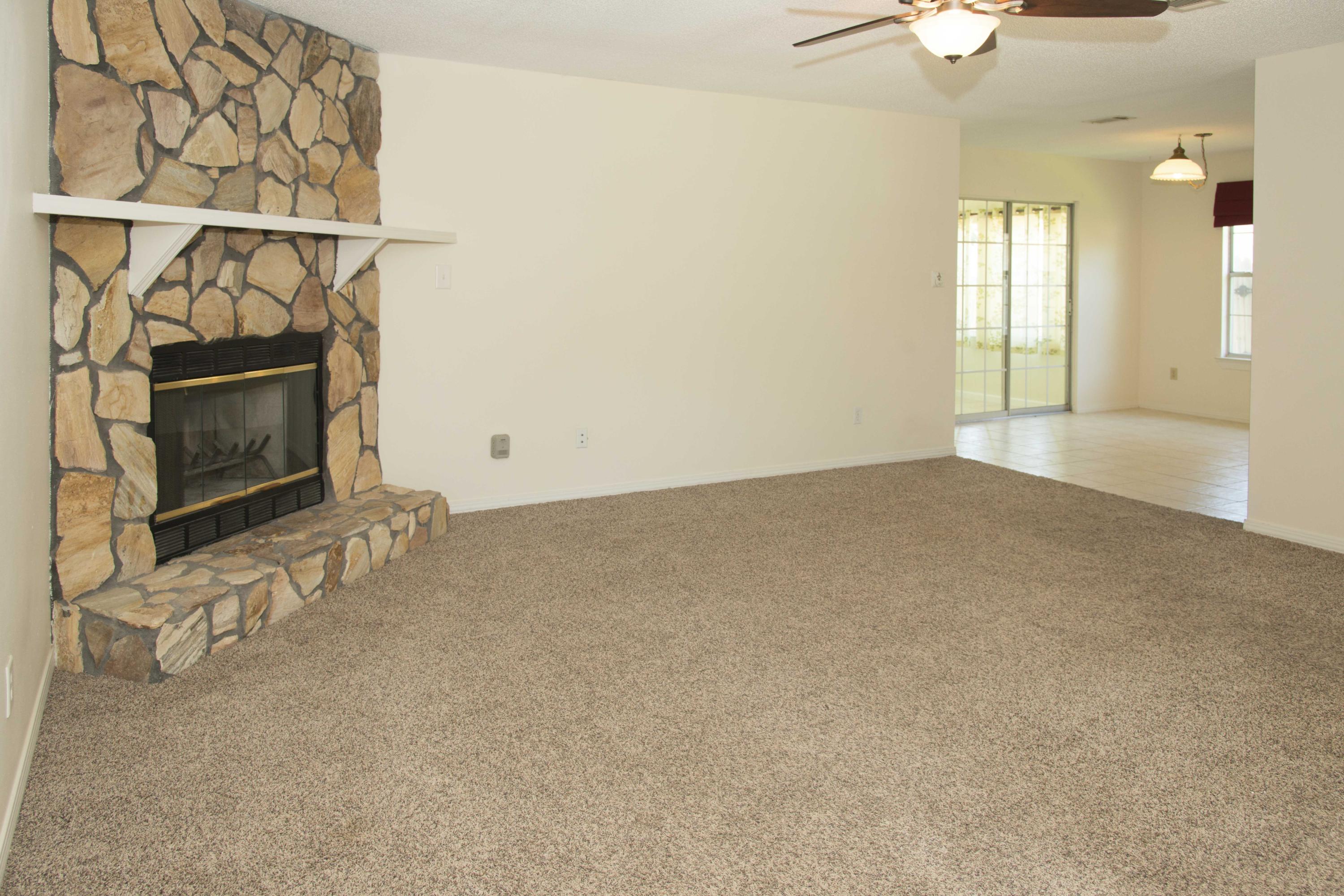 COLINA DEL ORO - Residential Lease