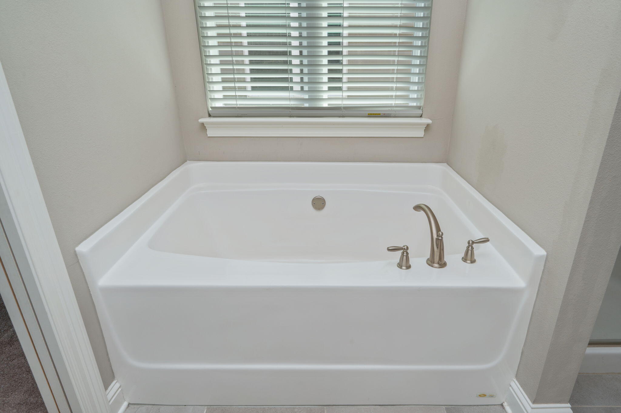CAROL ANNE MANOR - Residential Lease