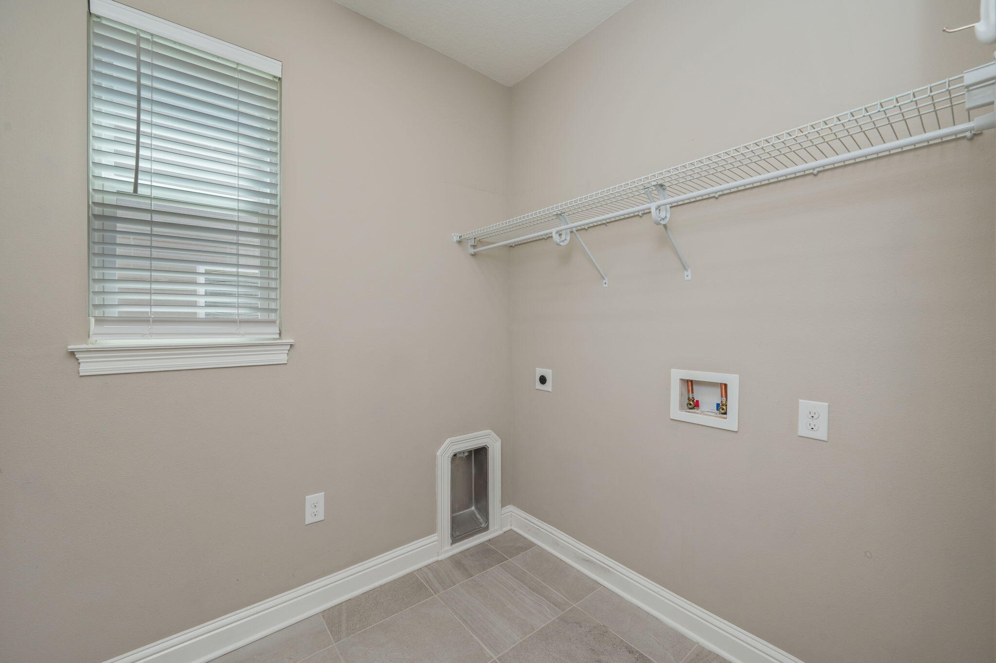 CAROL ANNE MANOR - Residential Lease