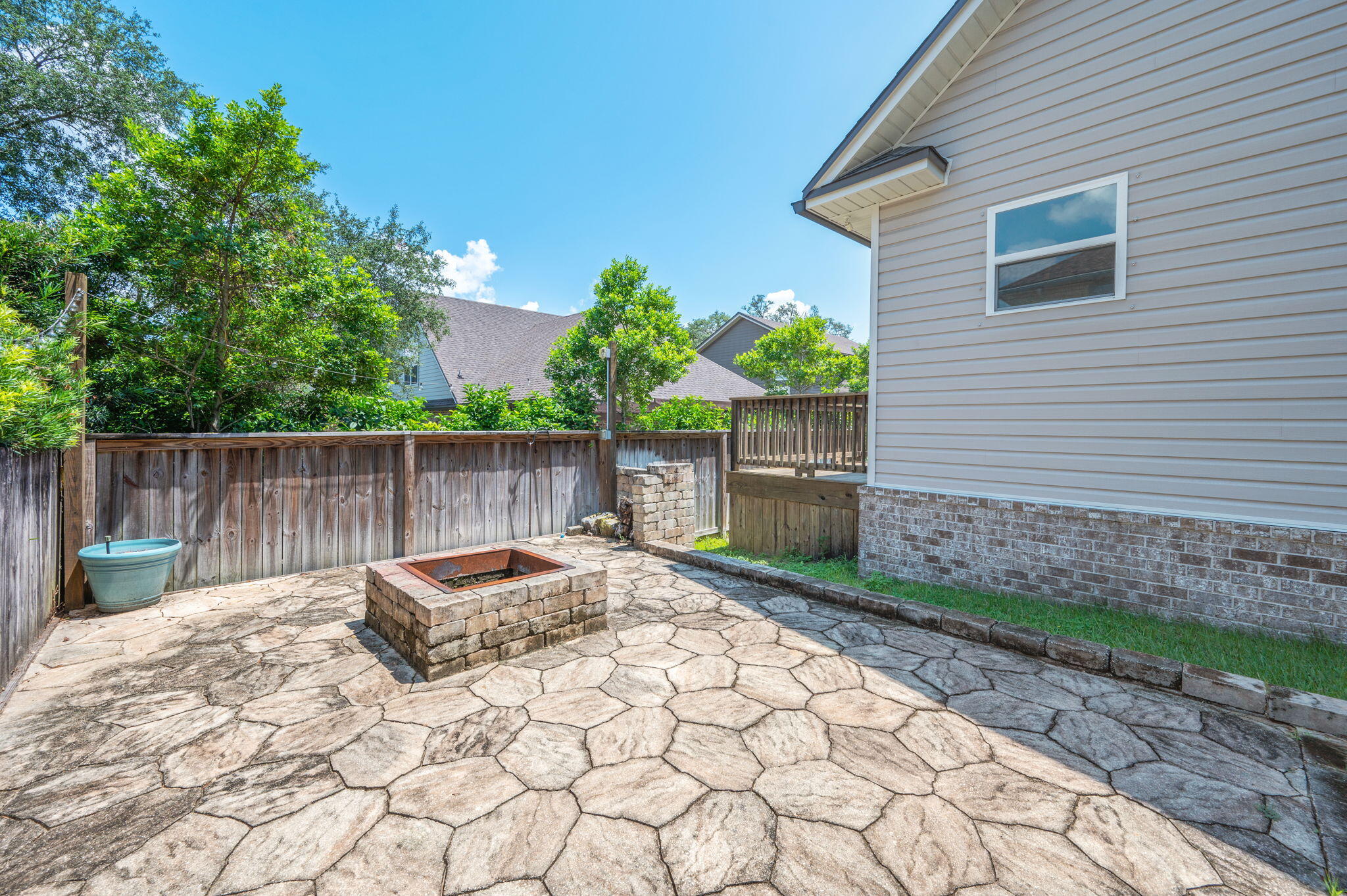 CAROL ANNE MANOR - Residential Lease