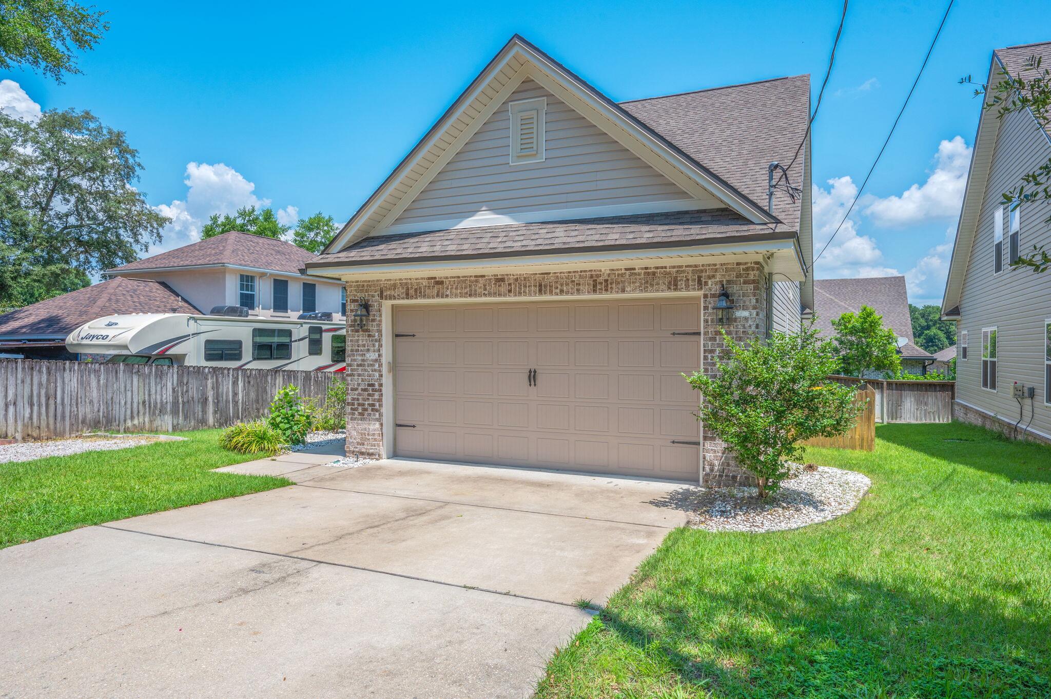 CAROL ANNE MANOR - Residential Lease