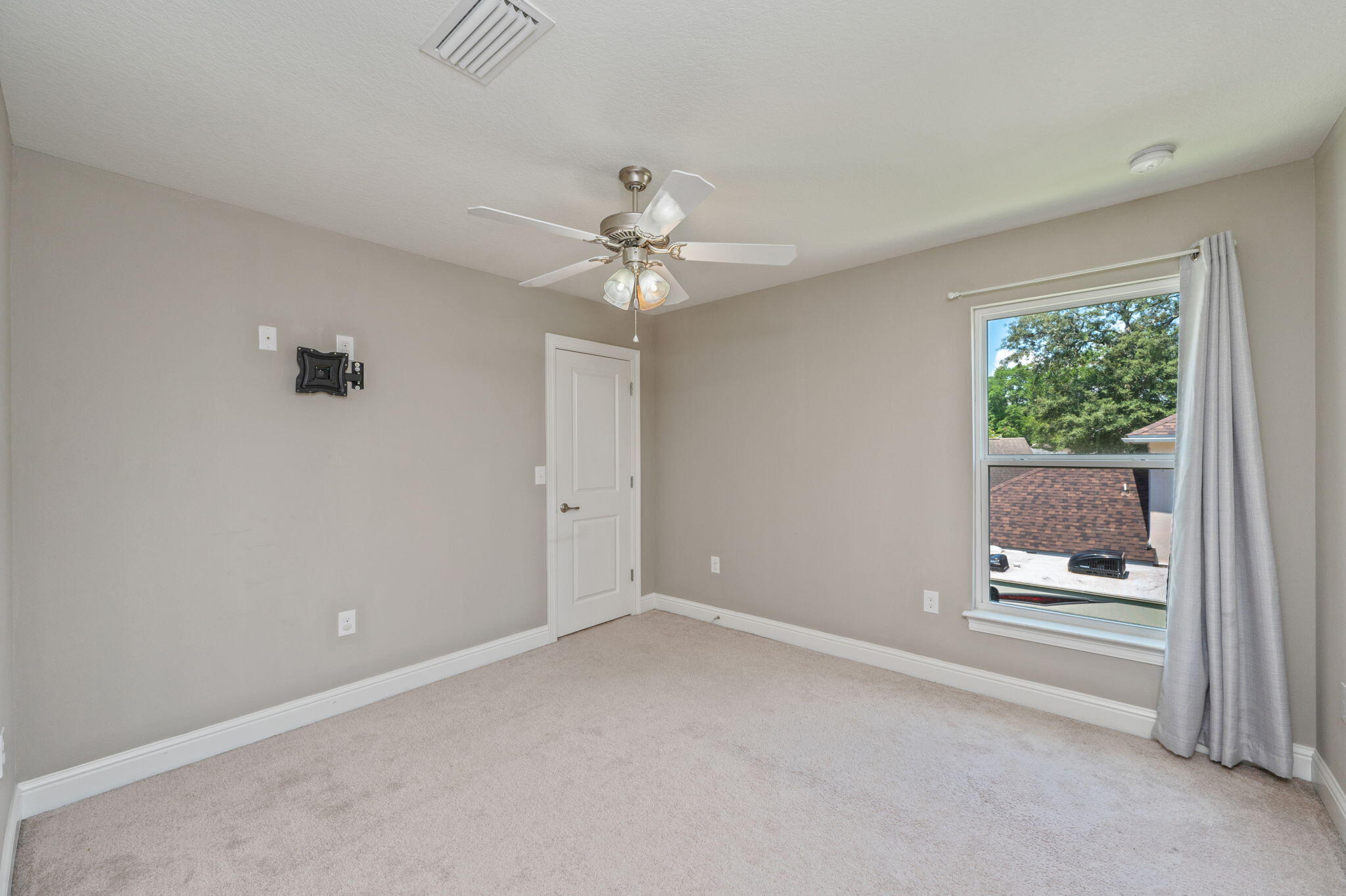 CAROL ANNE MANOR - Residential Lease