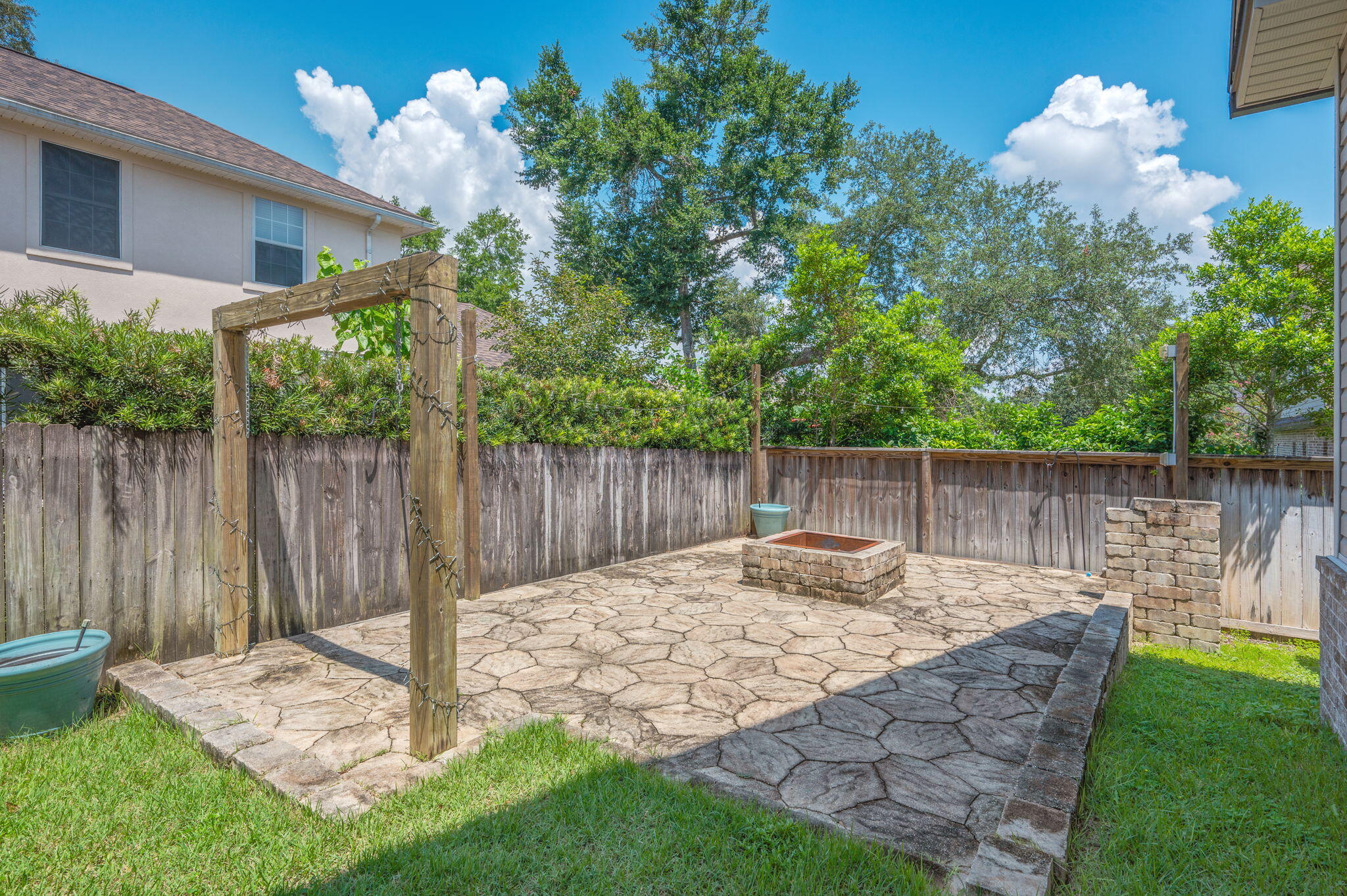 CAROL ANNE MANOR - Residential Lease
